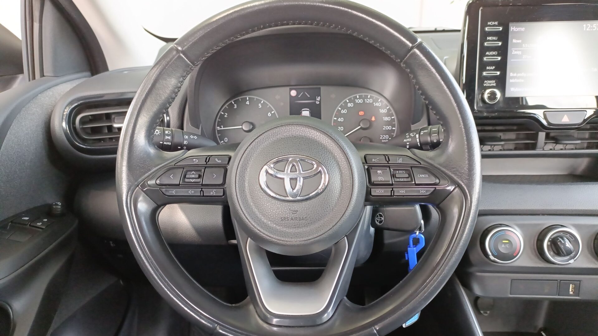 Toyota Yaris - zdjęcie 15
