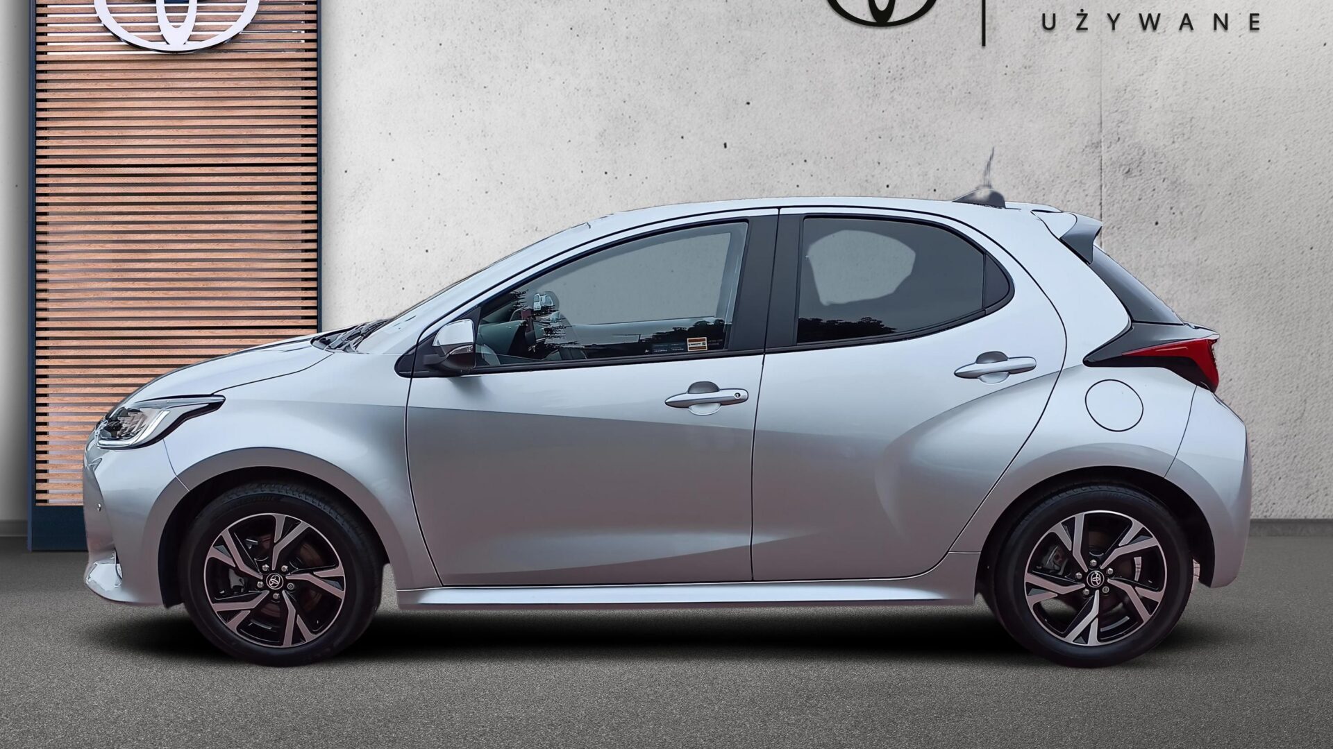 Toyota Yaris - zdjęcie 2