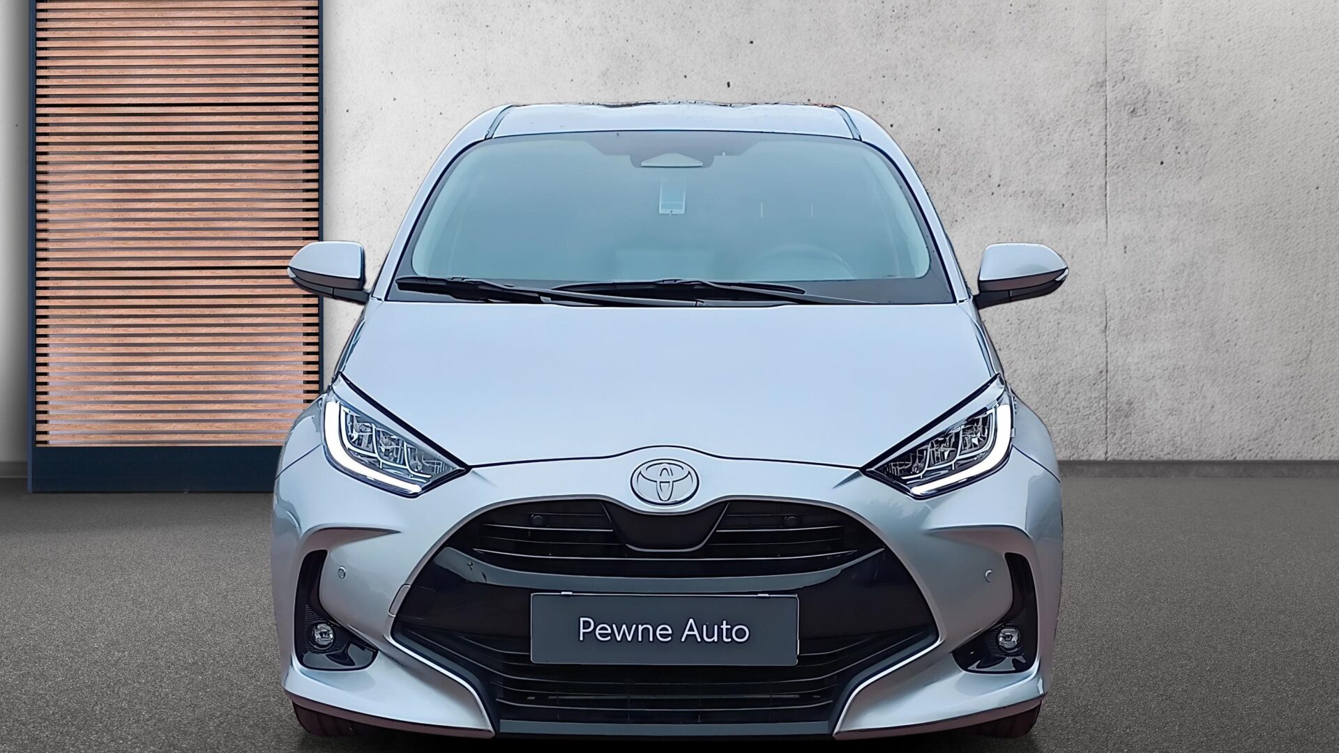 Toyota Yaris - zdjęcie 8