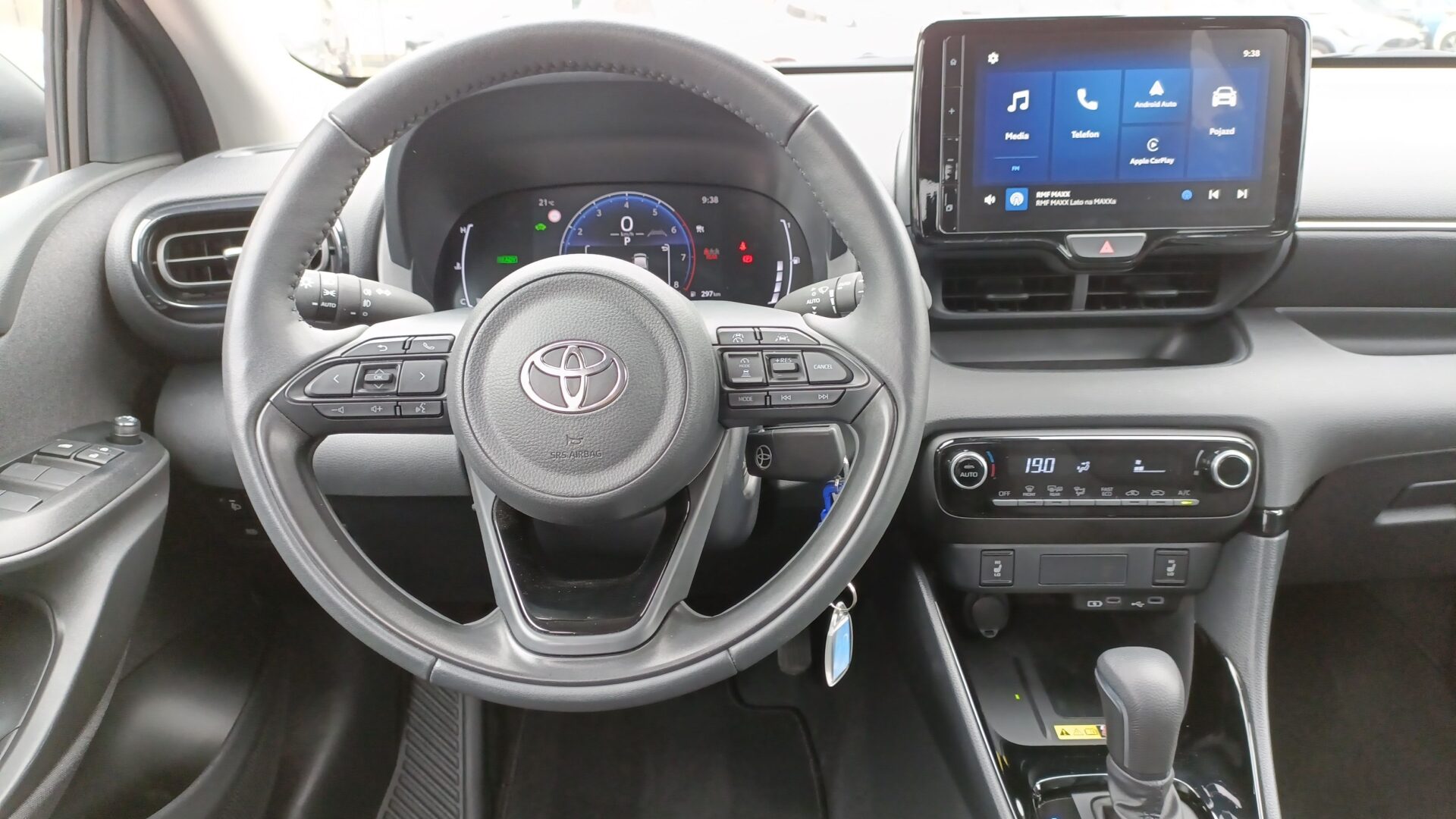 Toyota Yaris - zdjęcie 14