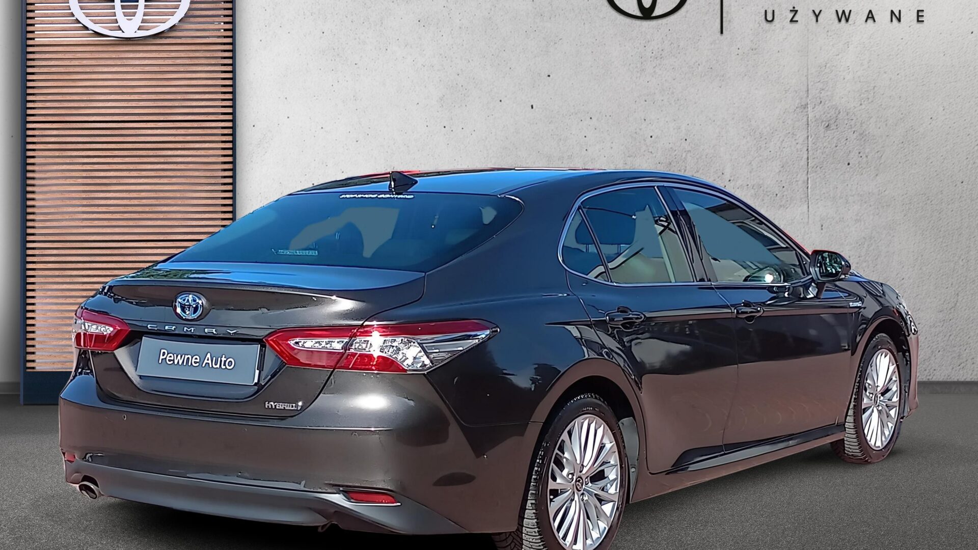 Toyota Camry - zdjęcie 8