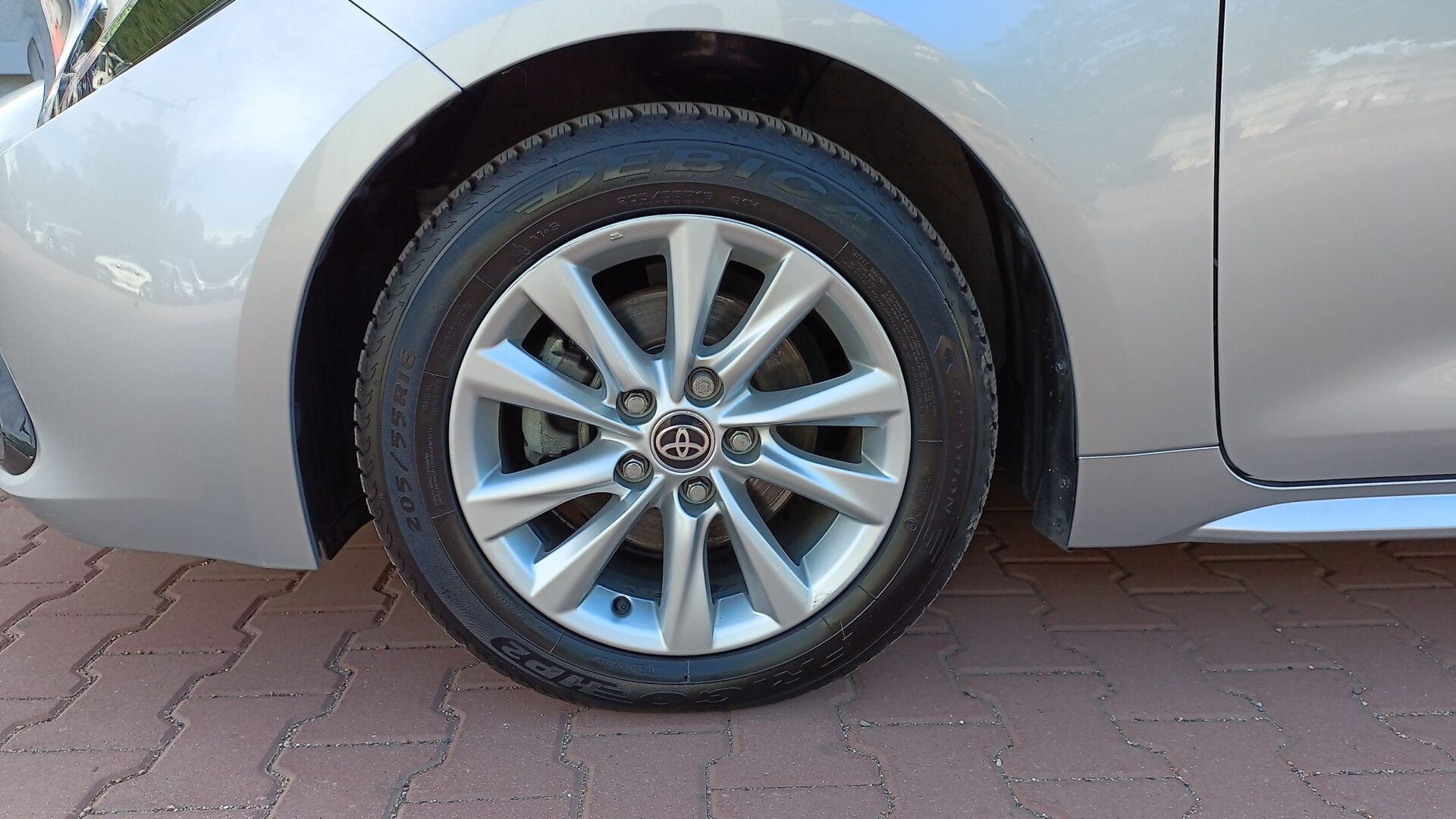 Toyota Corolla - zdjęcie 19