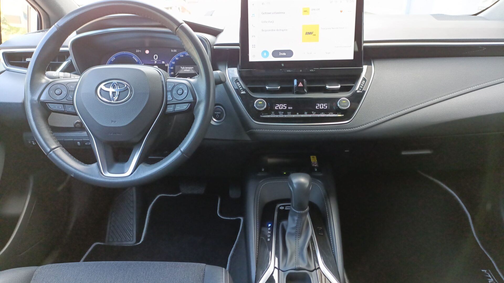 Toyota Corolla - zdjęcie 13