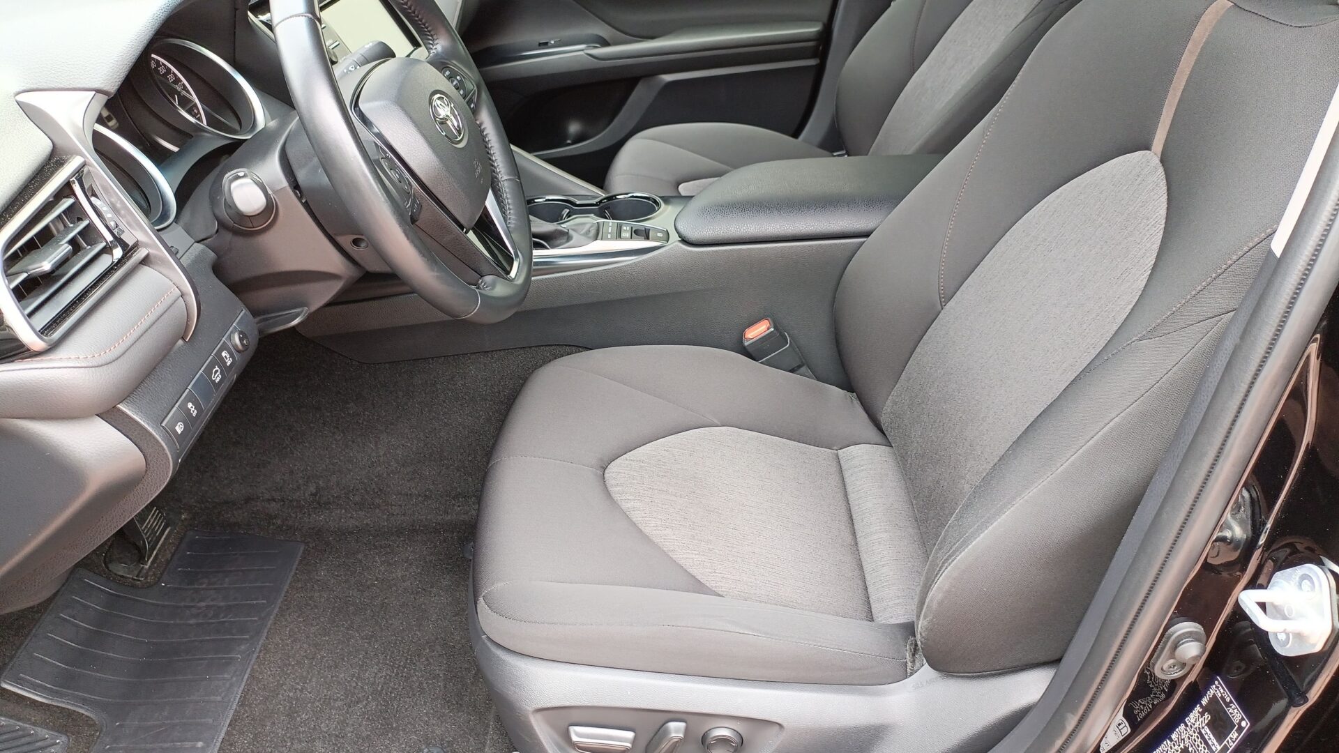 Toyota Camry - zdjęcie 9
