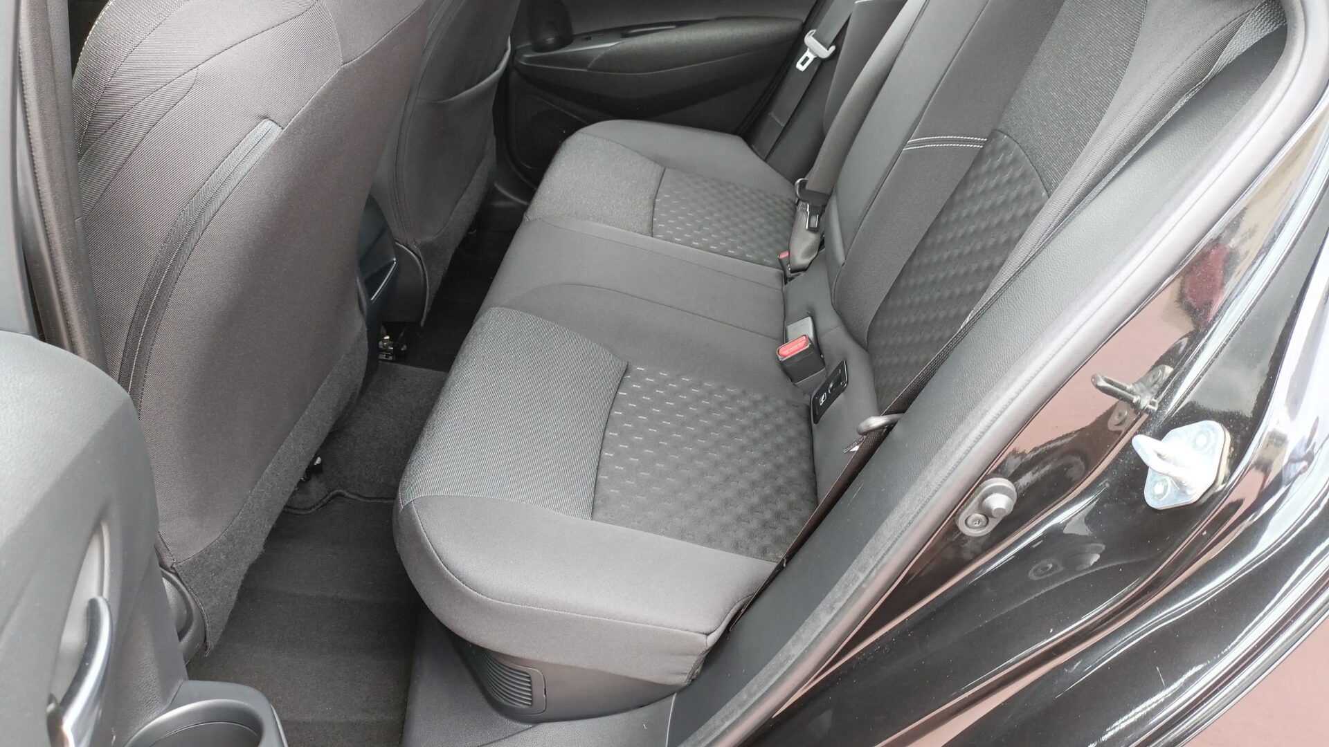 Toyota Corolla - zdjęcie 10