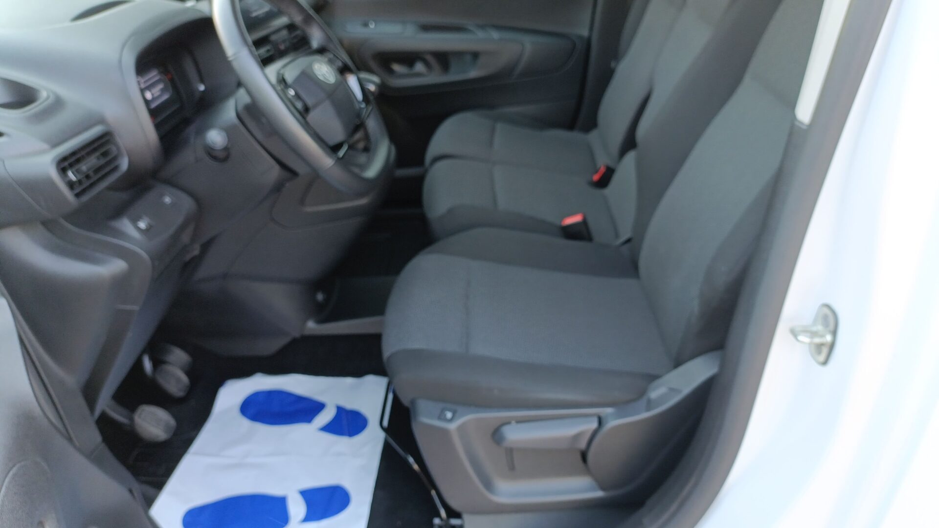 Toyota PROACE CITY - zdjęcie 9