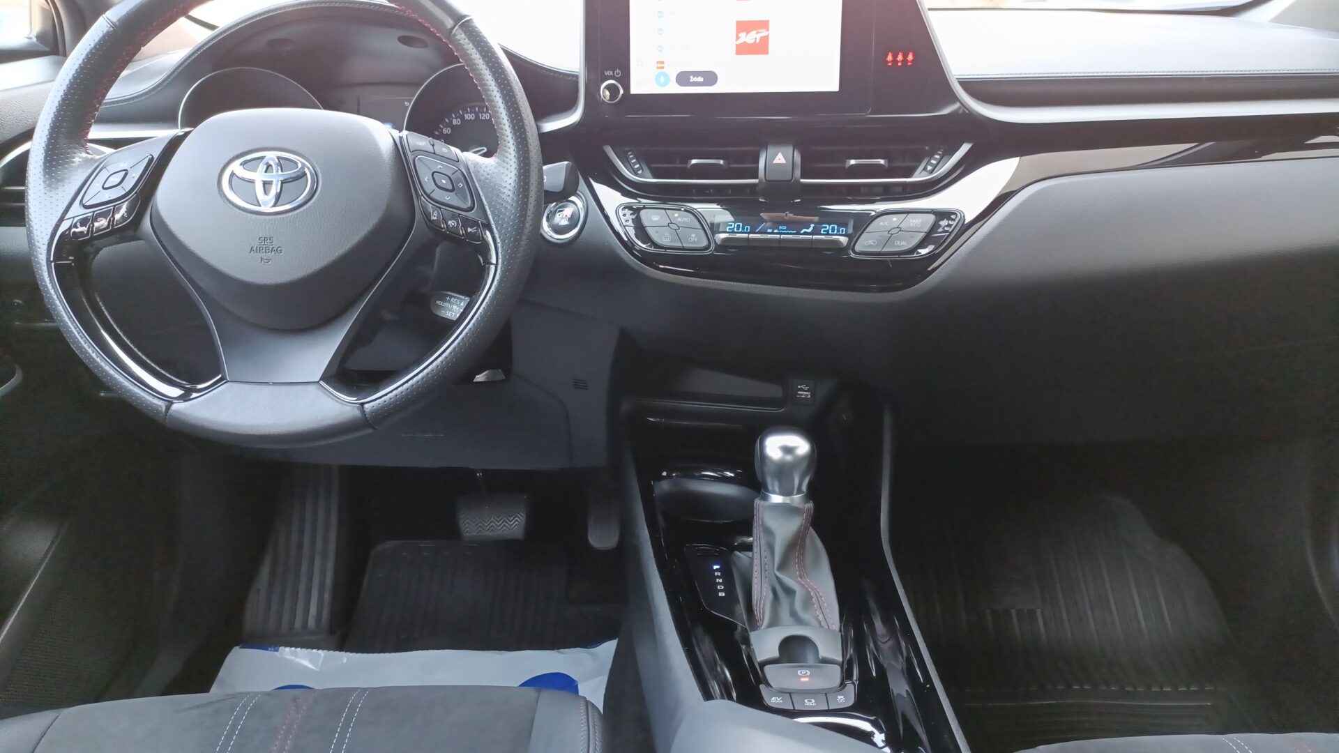 Toyota C-HR - zdjęcie 13