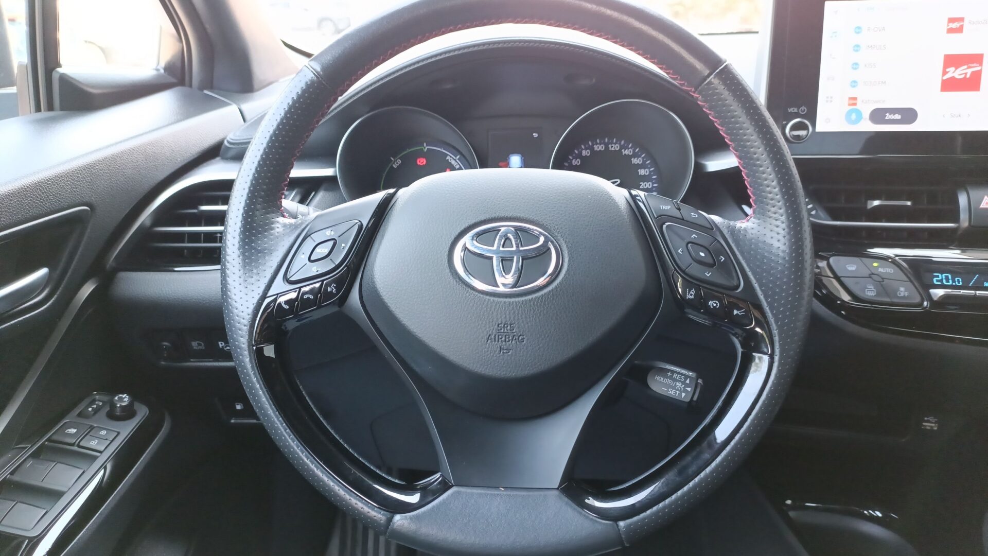 Toyota C-HR - zdjęcie 15