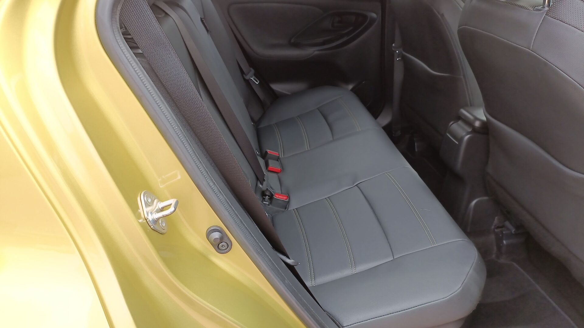 Toyota Yaris Cross - zdjęcie 13