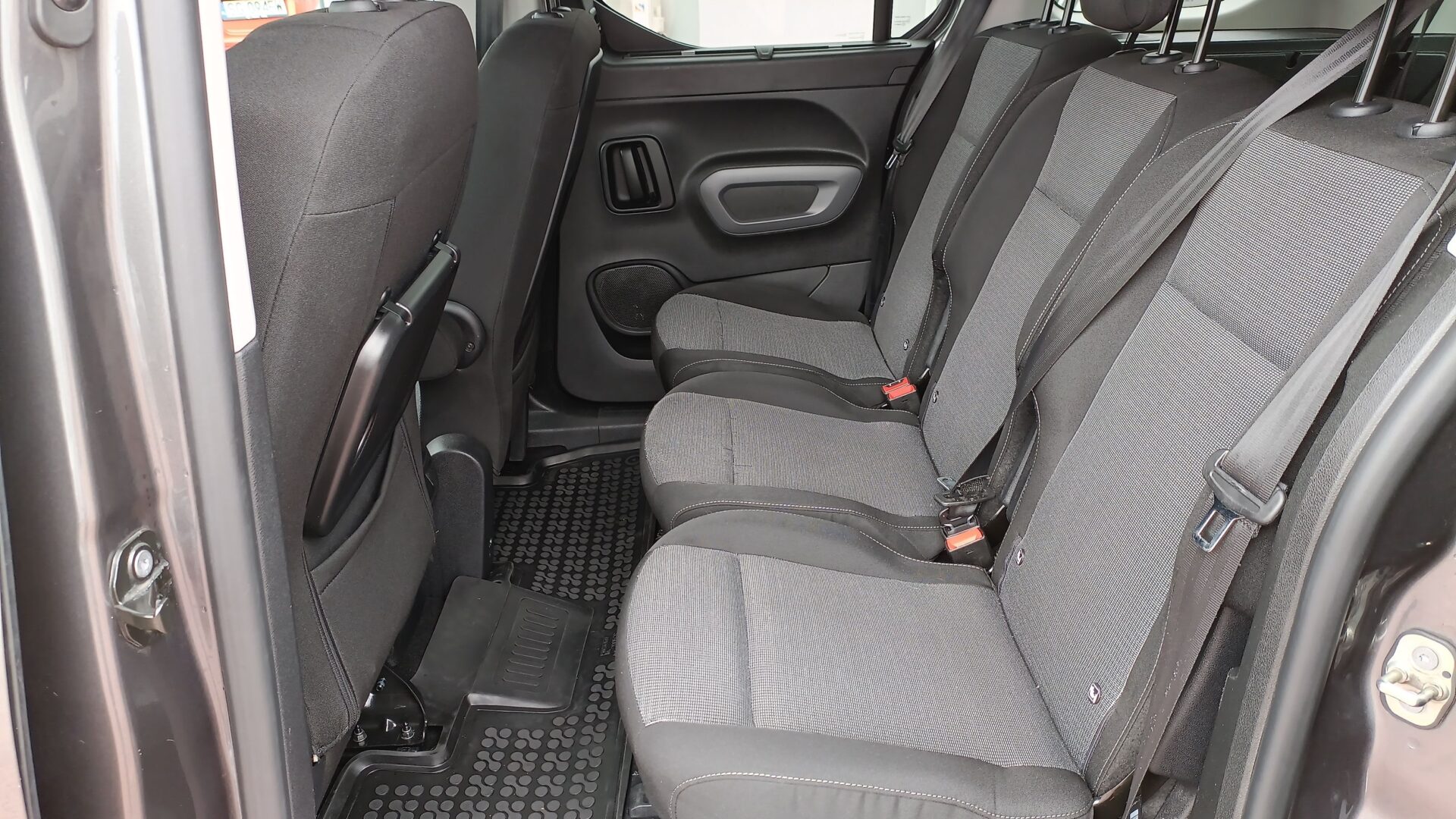 Toyota PROACE CITY VERSO - zdjęcie 11