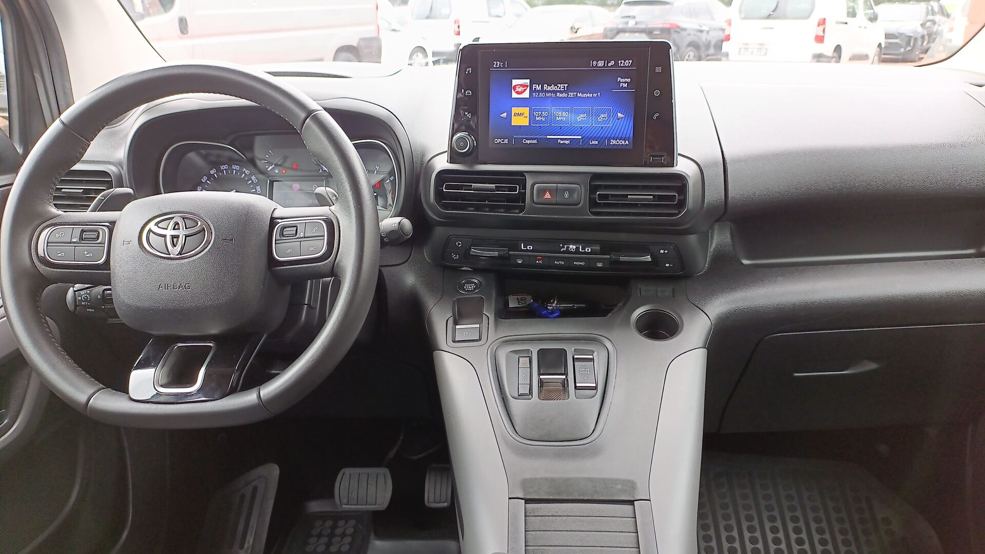 Toyota PROACE CITY VERSO - zdjęcie 14