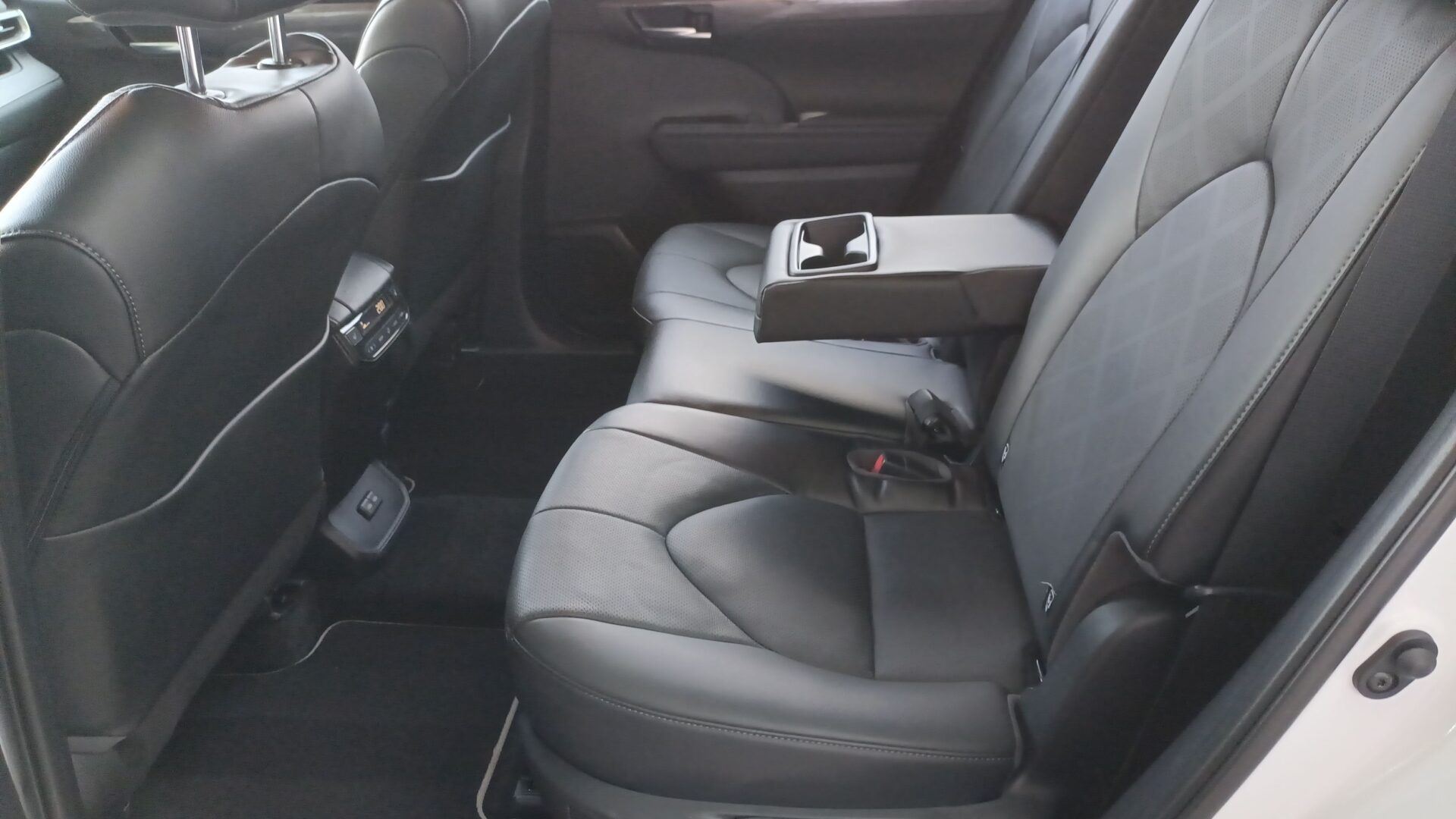 Toyota Highlander - zdjęcie 11