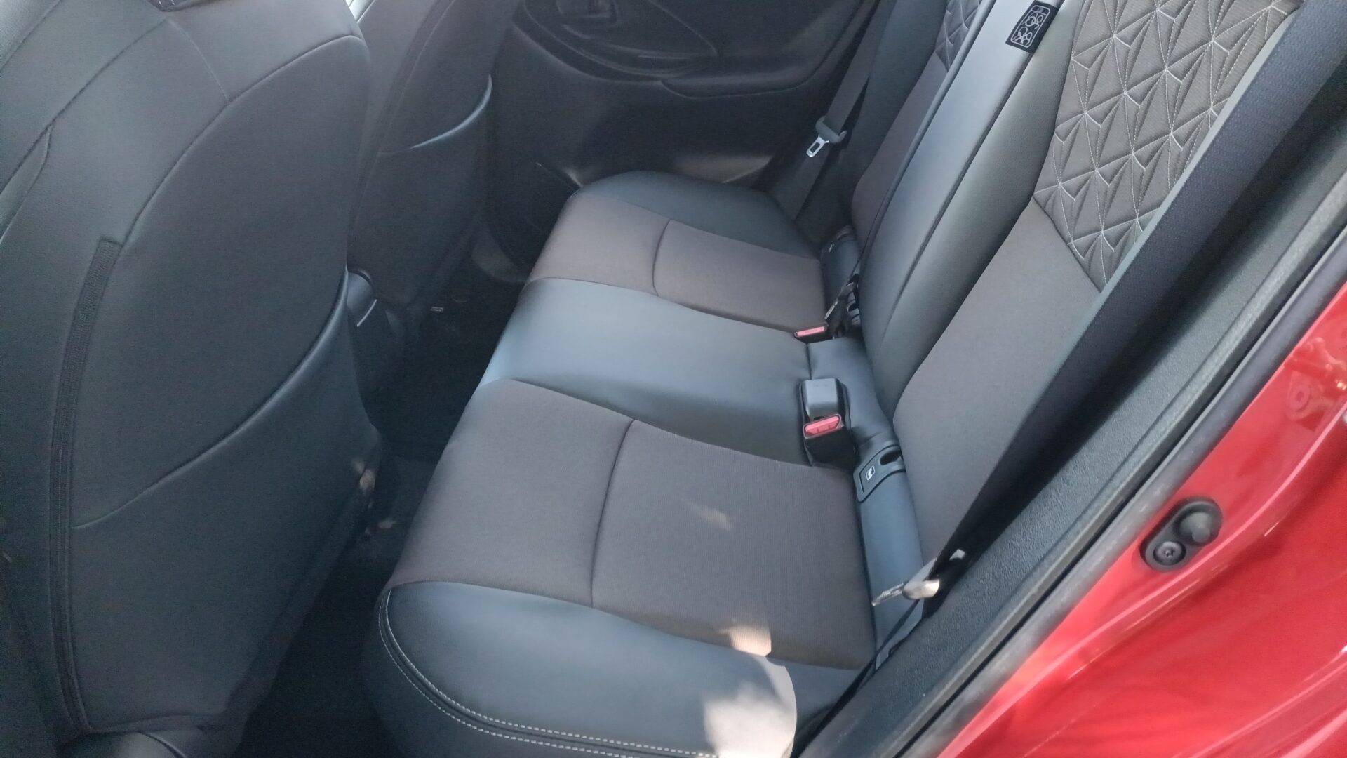 Toyota Yaris Cross - zdjęcie 10