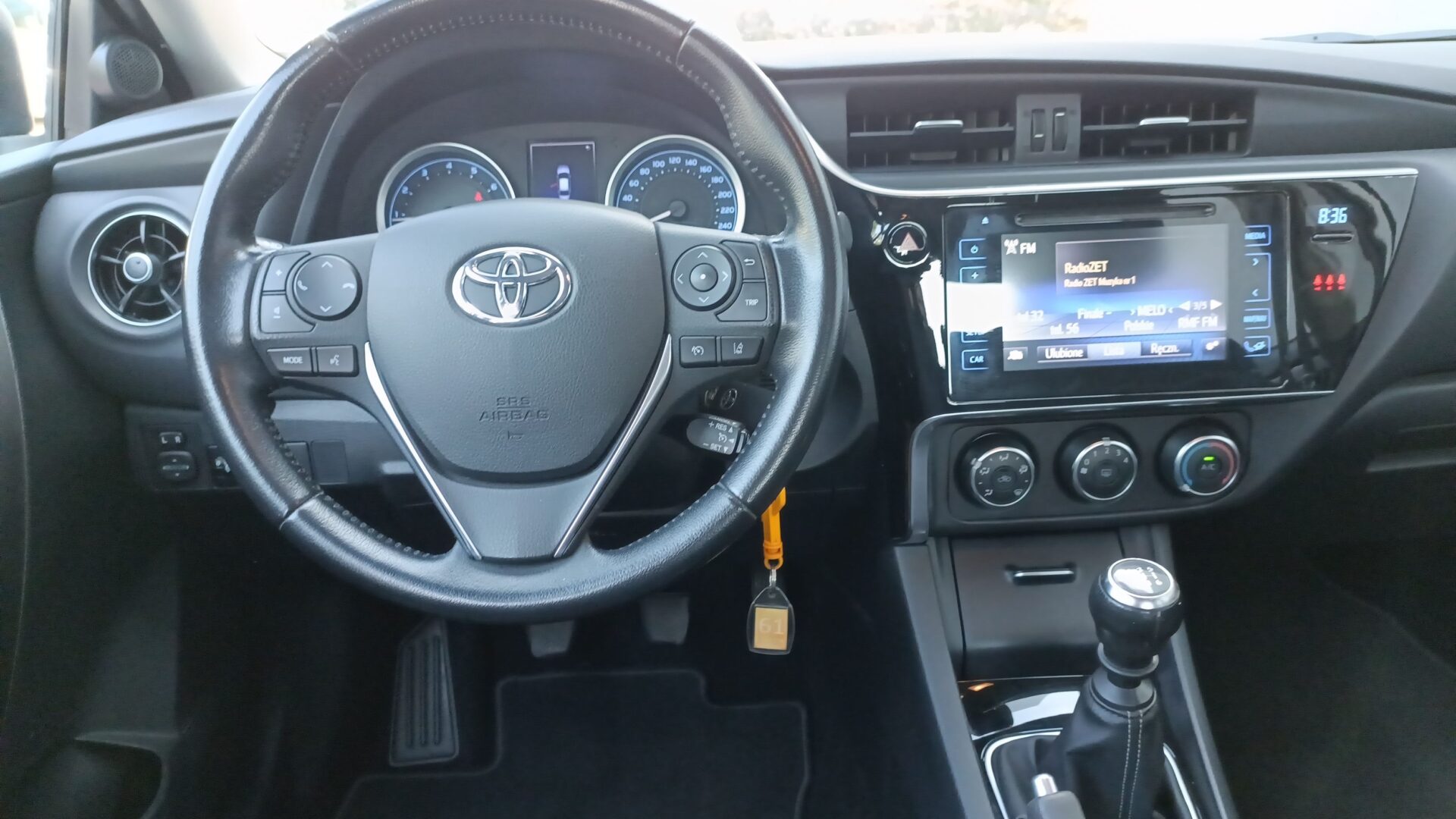 Toyota Corolla - zdjęcie 14