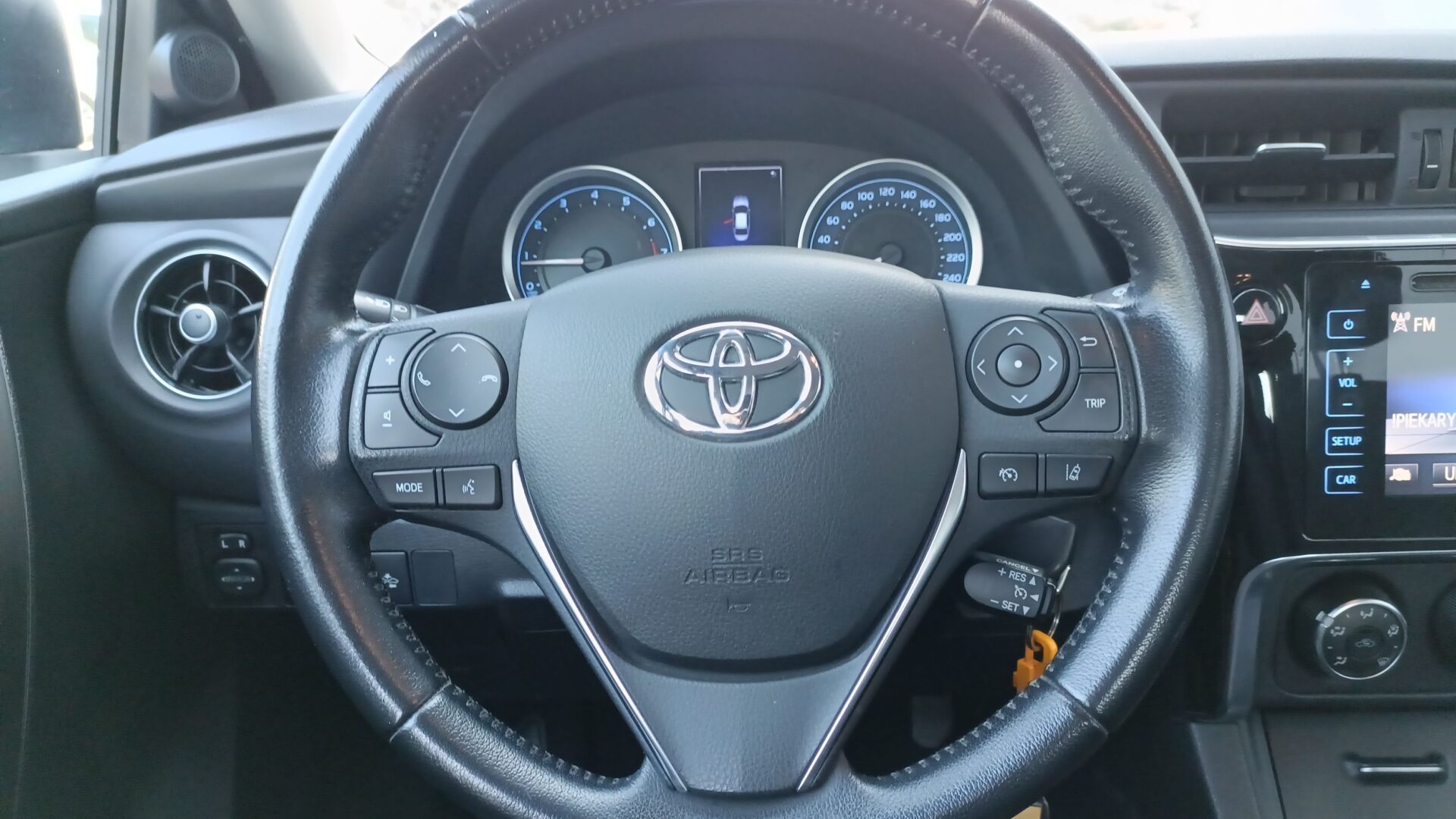 Toyota Corolla - zdjęcie 15