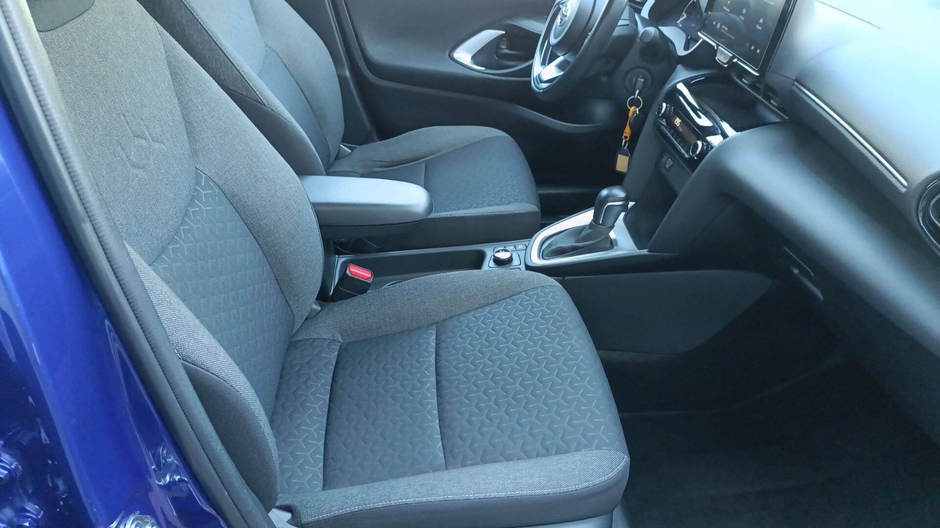 Toyota Yaris Cross - zdjęcie 11