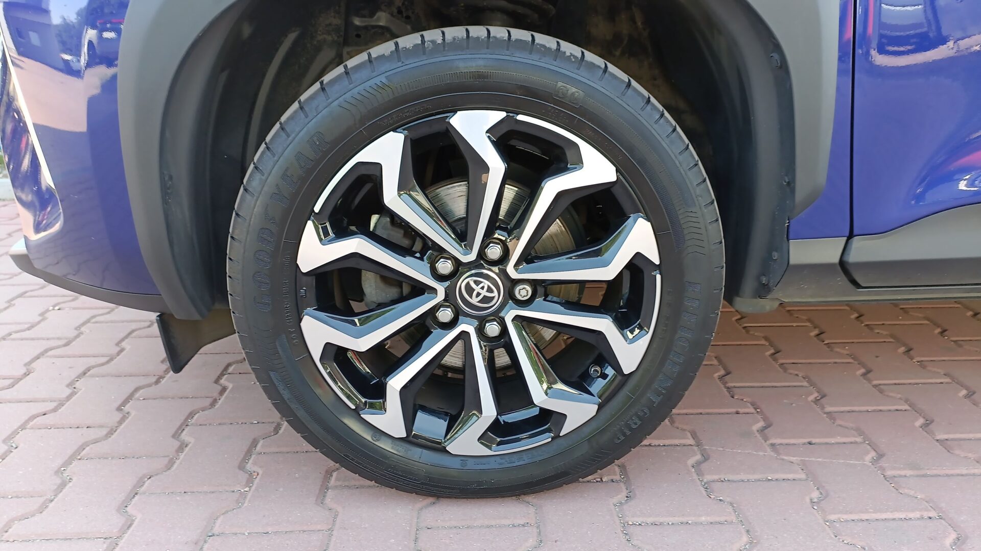 Toyota Yaris Cross - zdjęcie 18