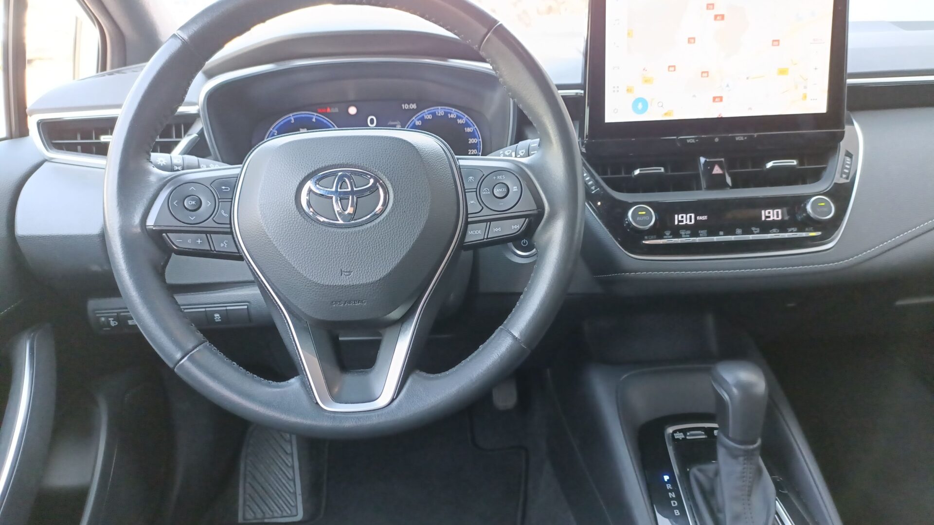 Toyota Corolla - zdjęcie 14
