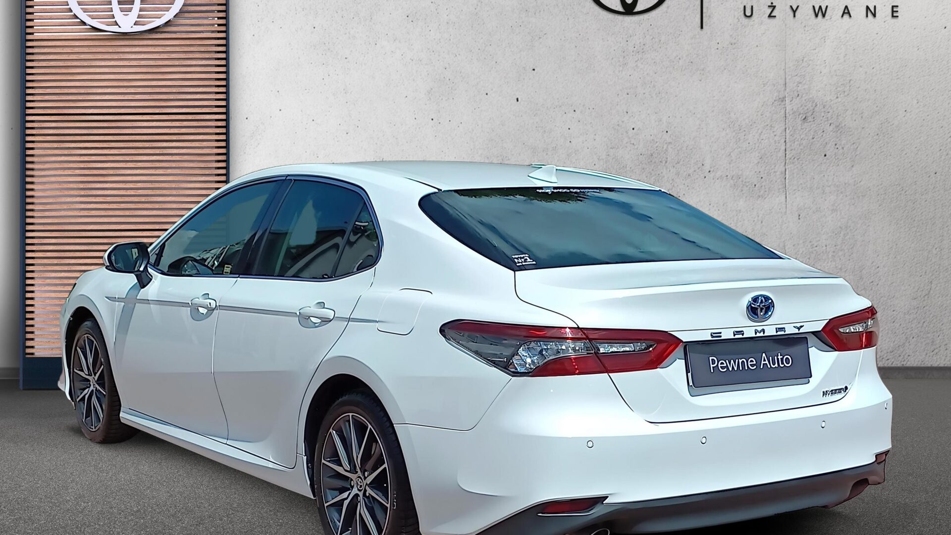 Toyota Camry - zdjęcie 6