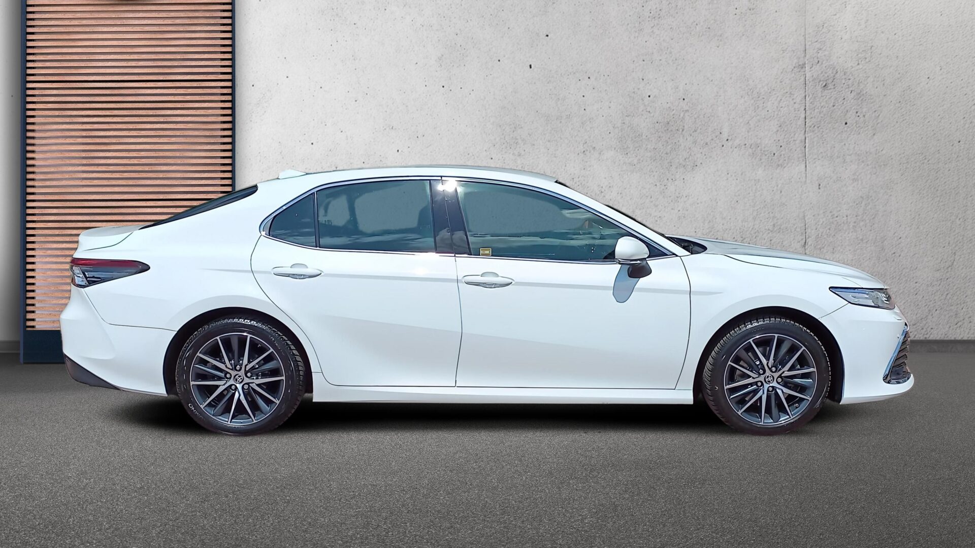 Toyota Camry - zdjęcie 4