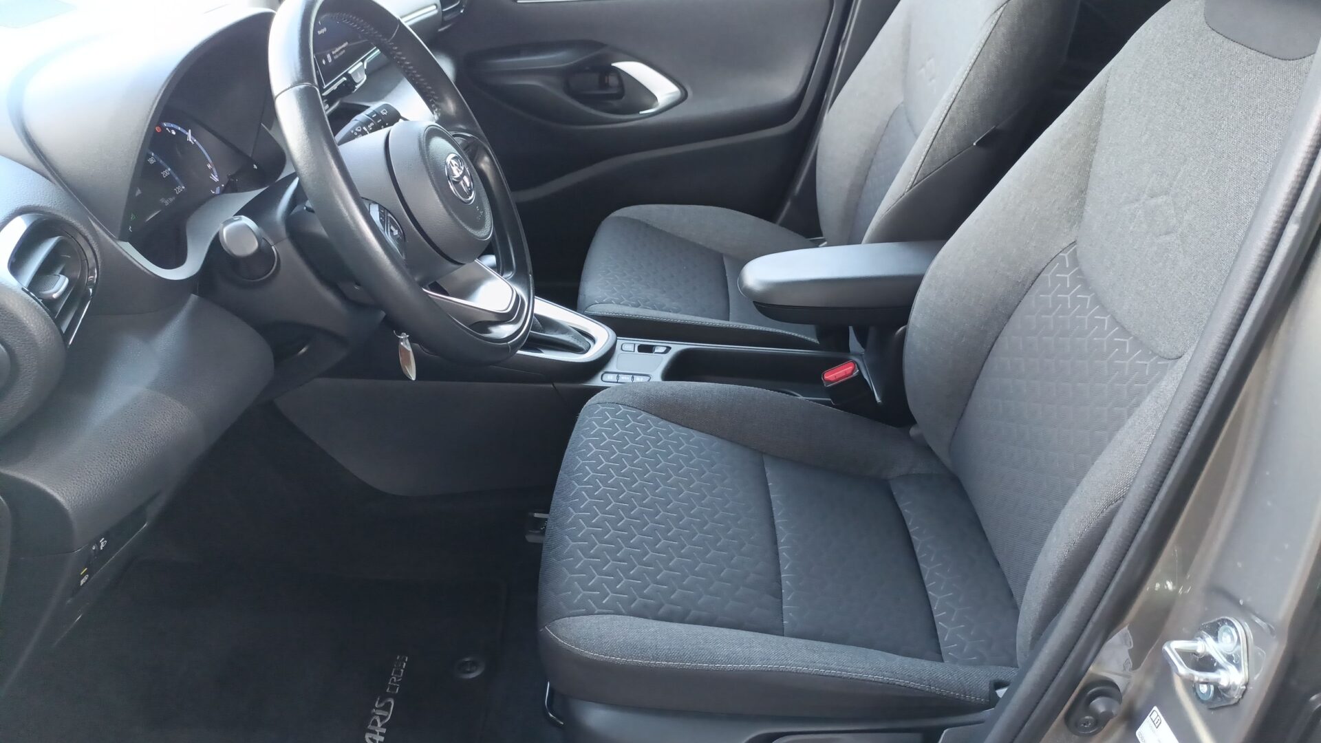 Toyota Yaris Cross - zdjęcie 10
