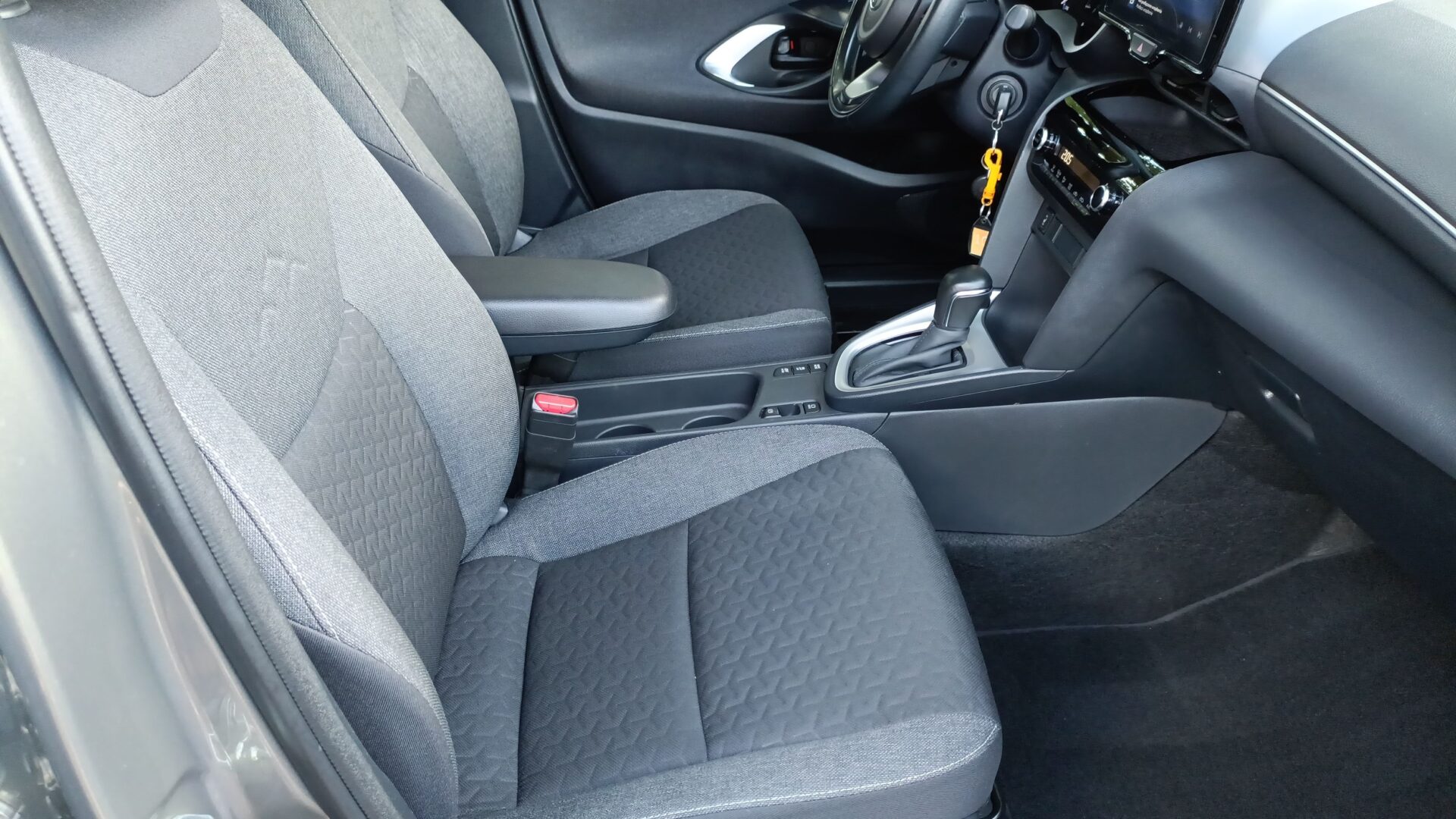 Toyota Yaris Cross - zdjęcie 11