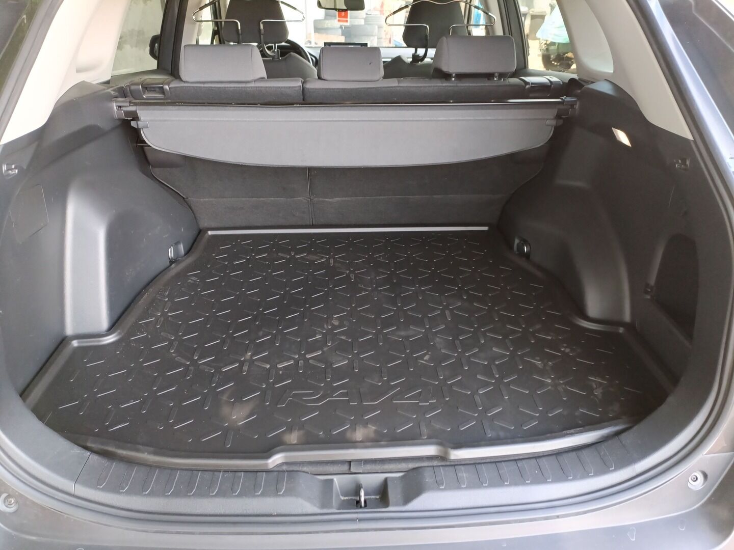 Toyota RAV4 - zdjęcie 16