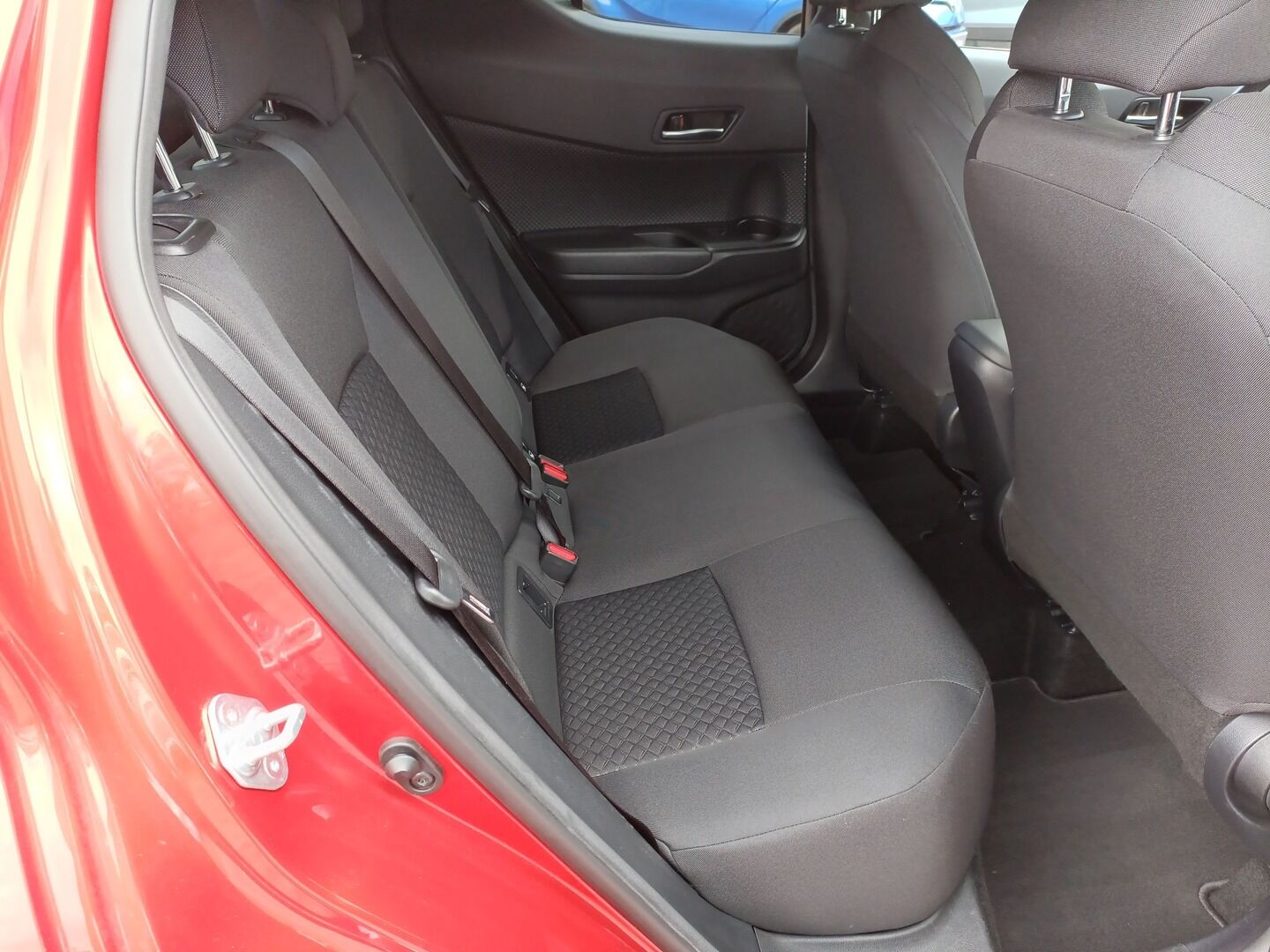 Toyota C-HR - zdjęcie 12