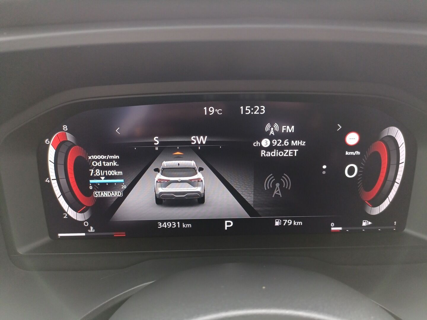 Nissan Qashqai - zdjęcie 16