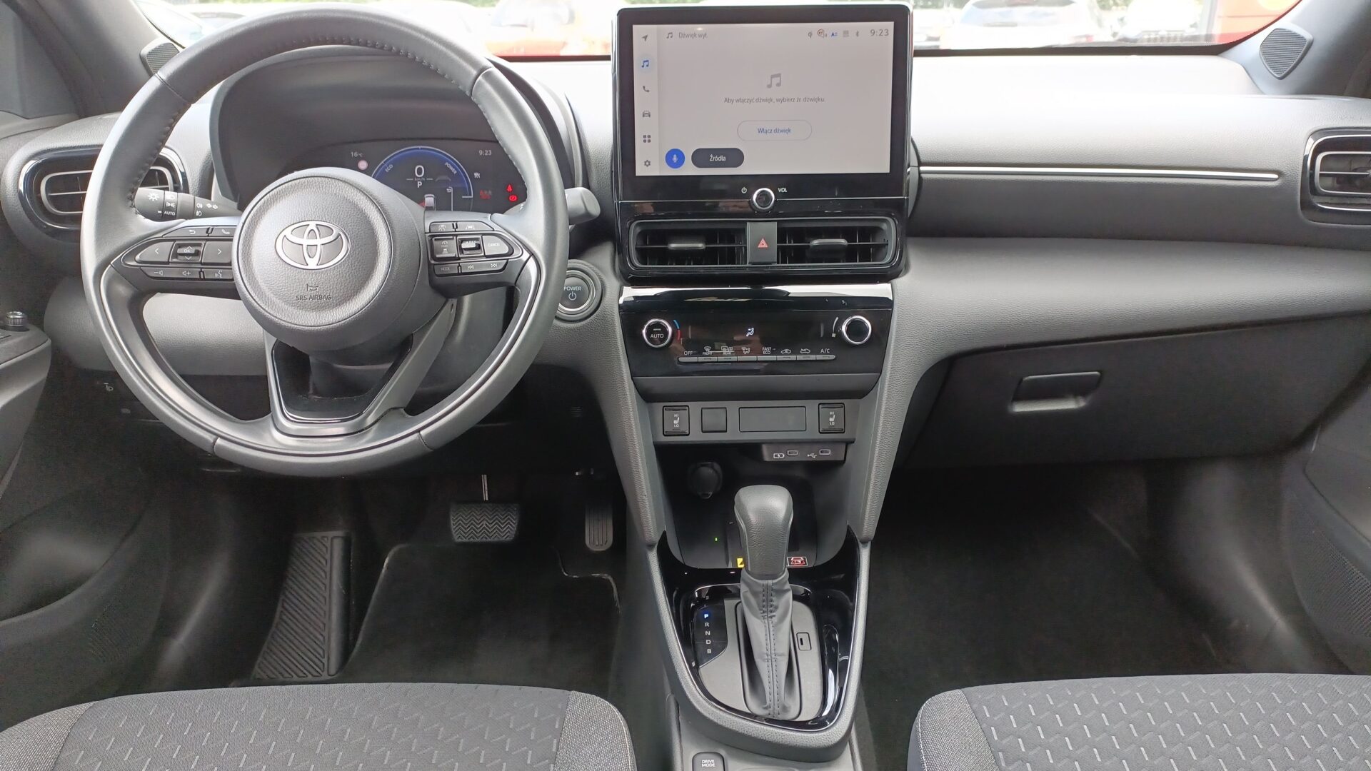 Toyota Yaris Cross - zdjęcie 13