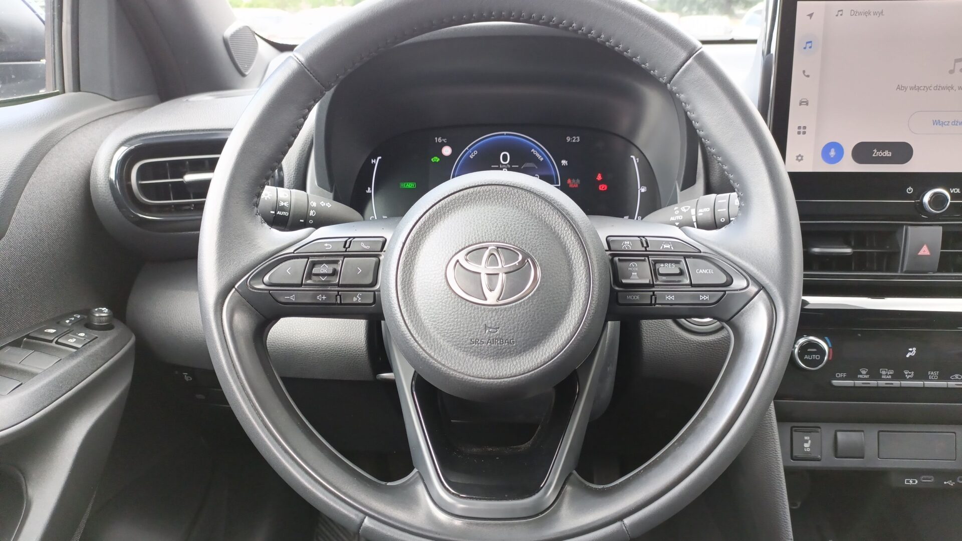 Toyota Yaris Cross - zdjęcie 15