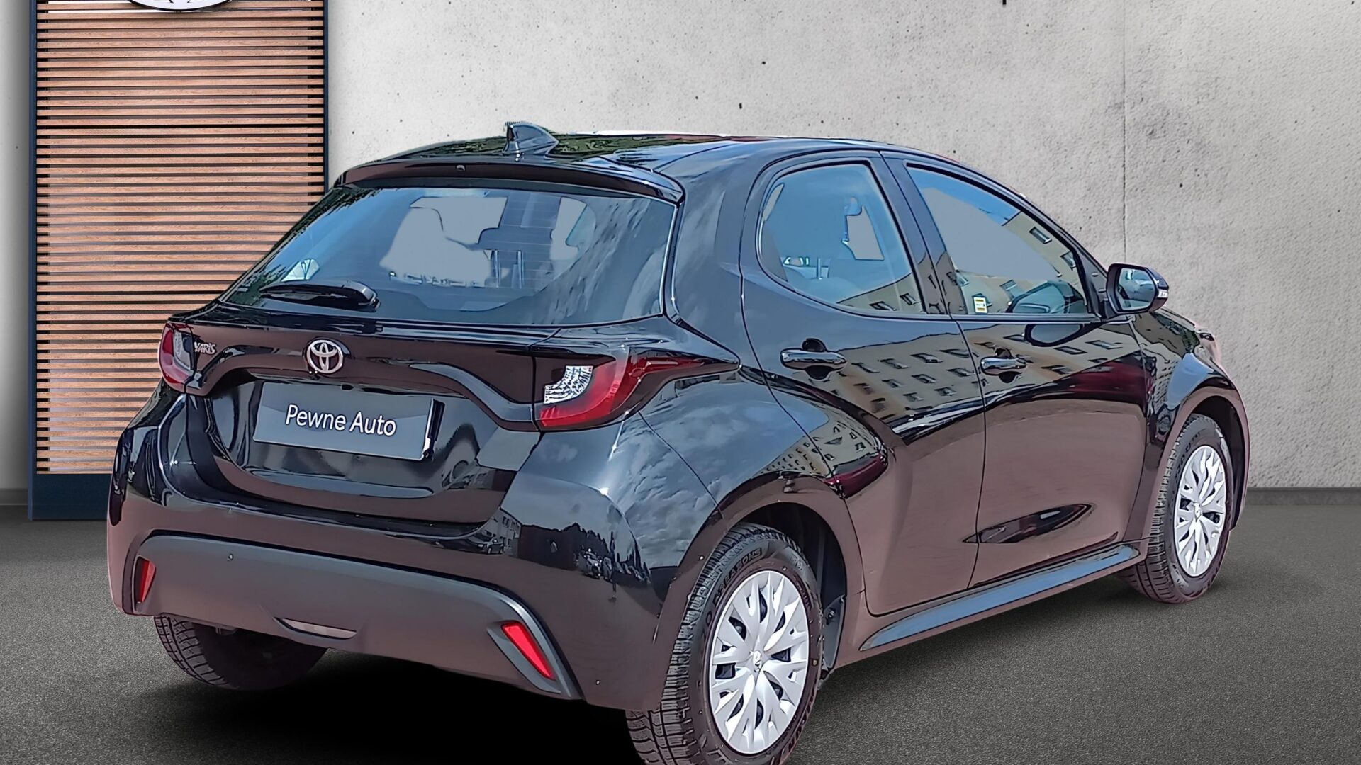 Toyota Yaris - zdjęcie 8