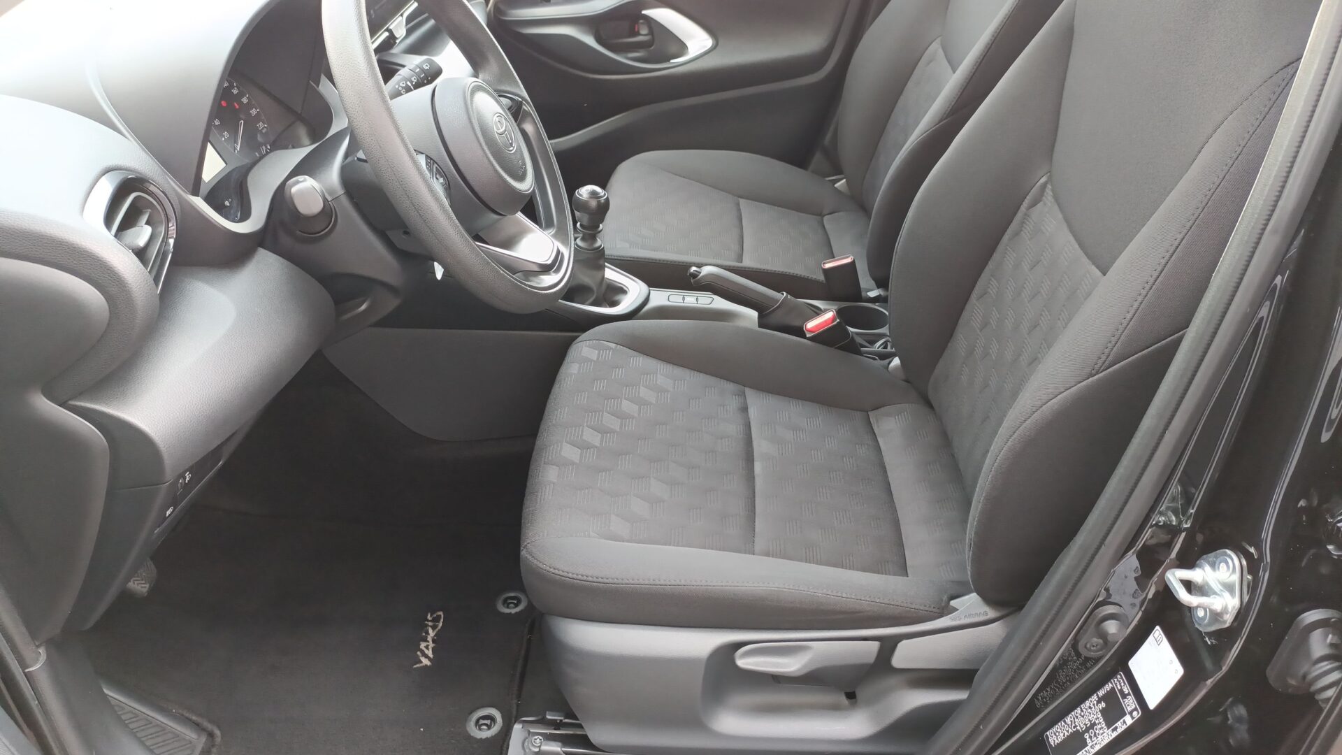 Toyota Yaris - zdjęcie 10