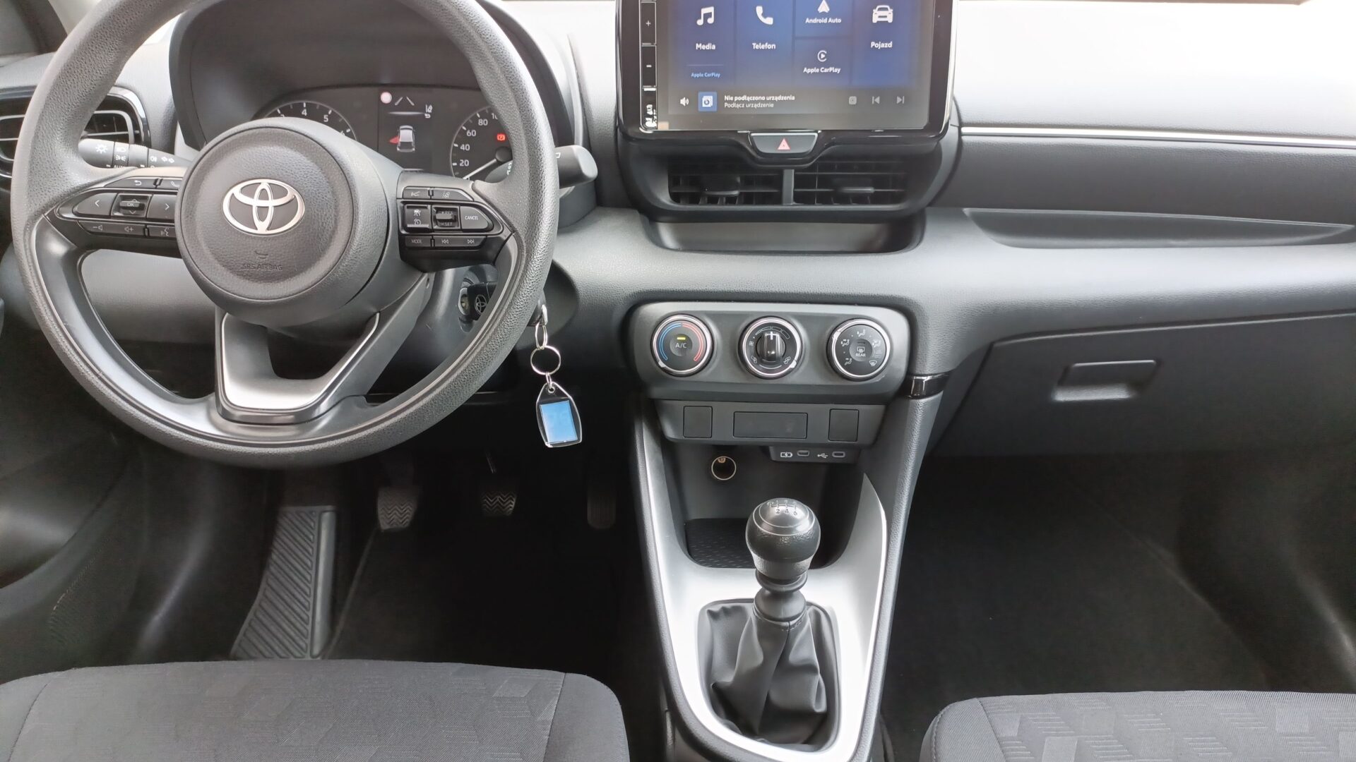 Toyota Yaris - zdjęcie 9