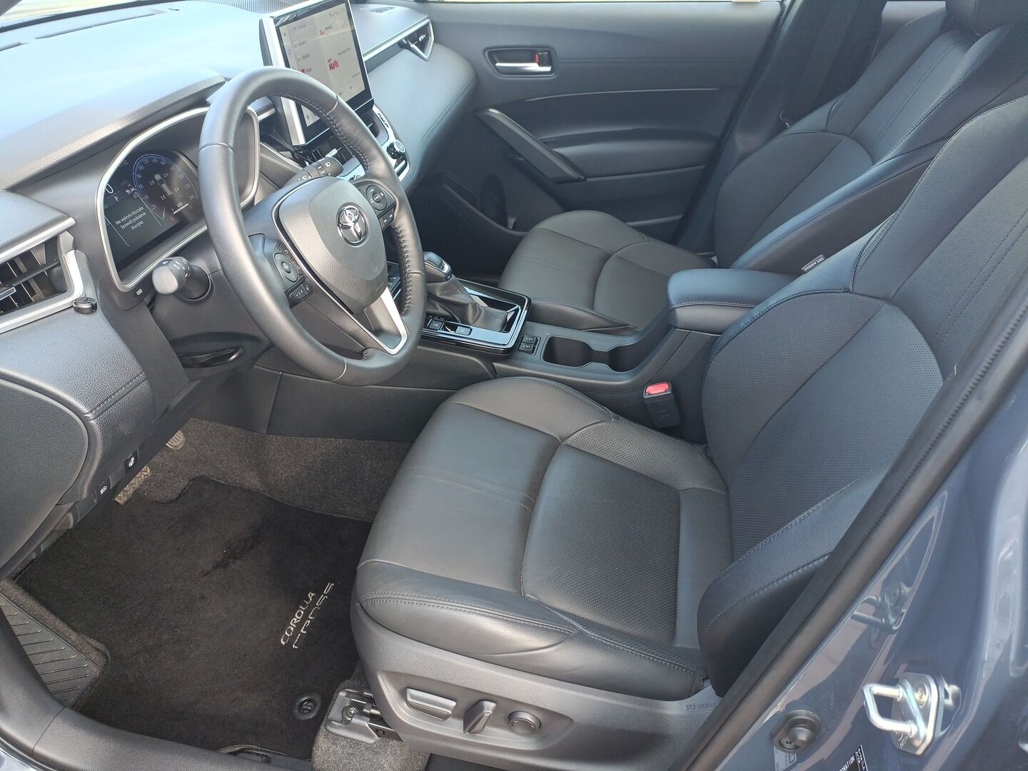 Toyota Corolla Cross - zdjęcie 9