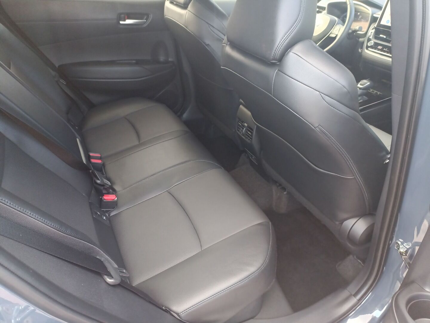 Toyota Corolla Cross - zdjęcie 11