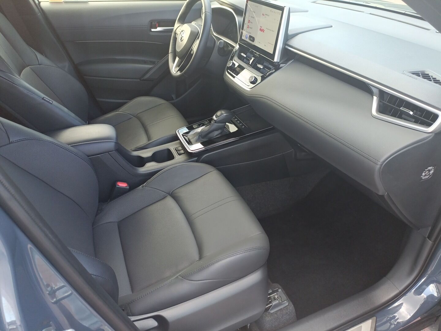 Toyota Corolla Cross - zdjęcie 12