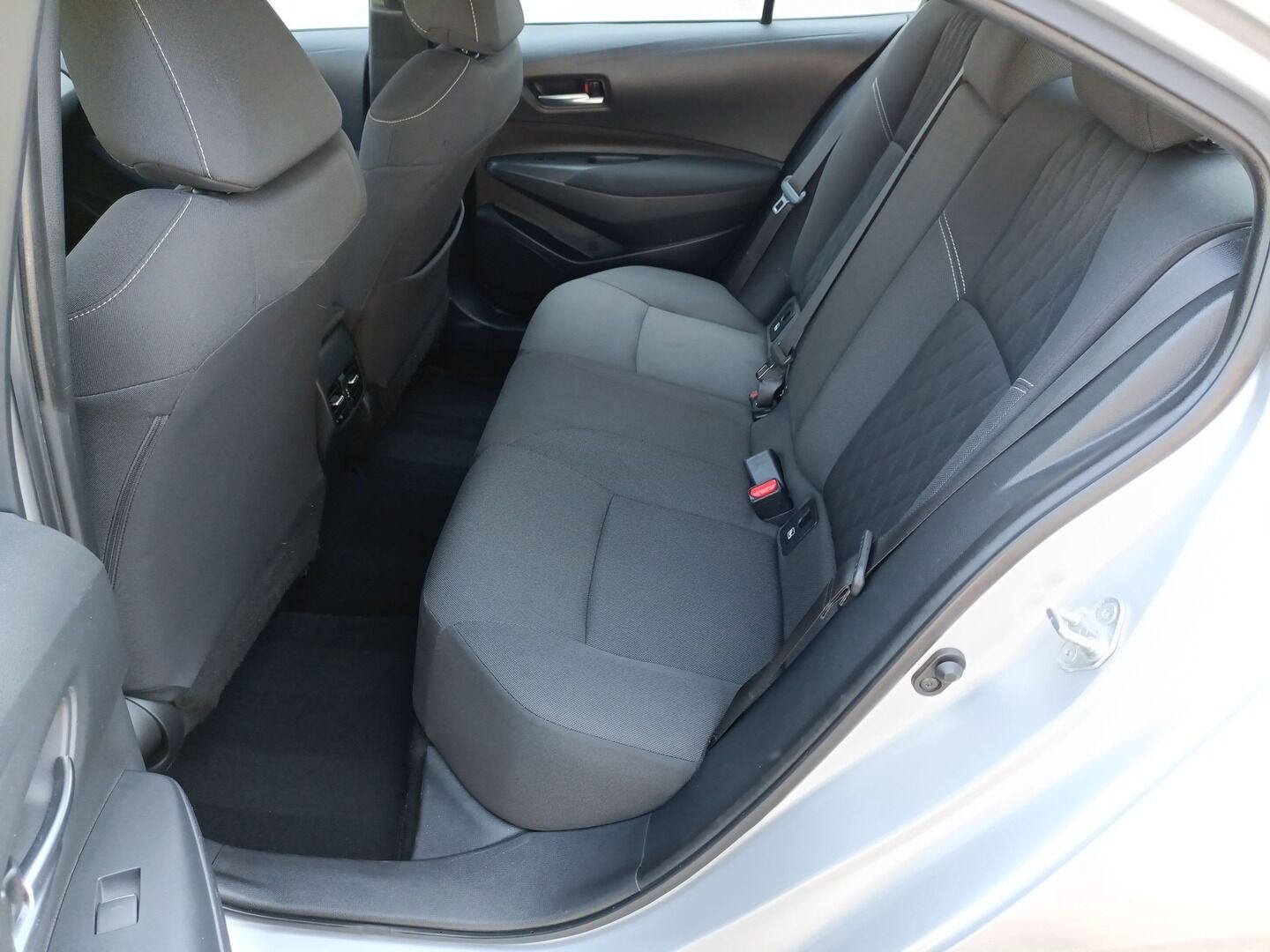 Toyota Corolla - zdjęcie 14