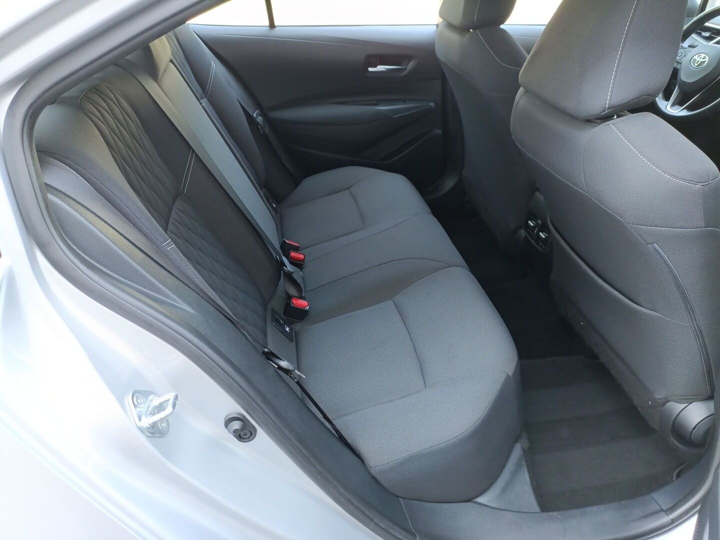 Toyota Corolla - zdjęcie 16