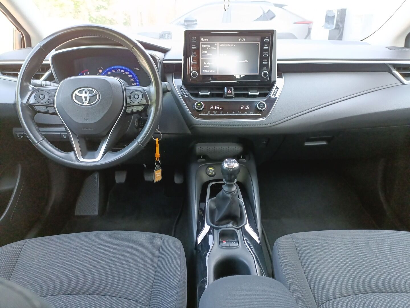 Toyota Corolla - zdjęcie 9