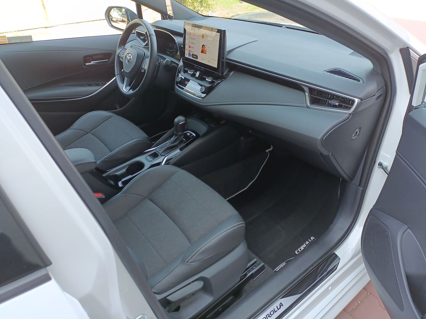 Toyota Corolla - zdjęcie 21