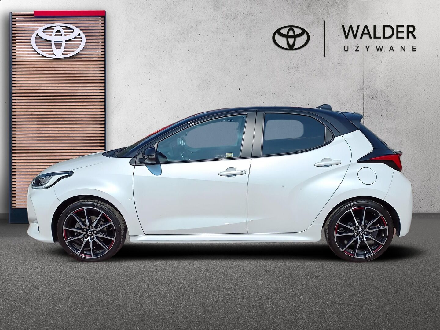 Toyota Yaris - zdjęcie 2