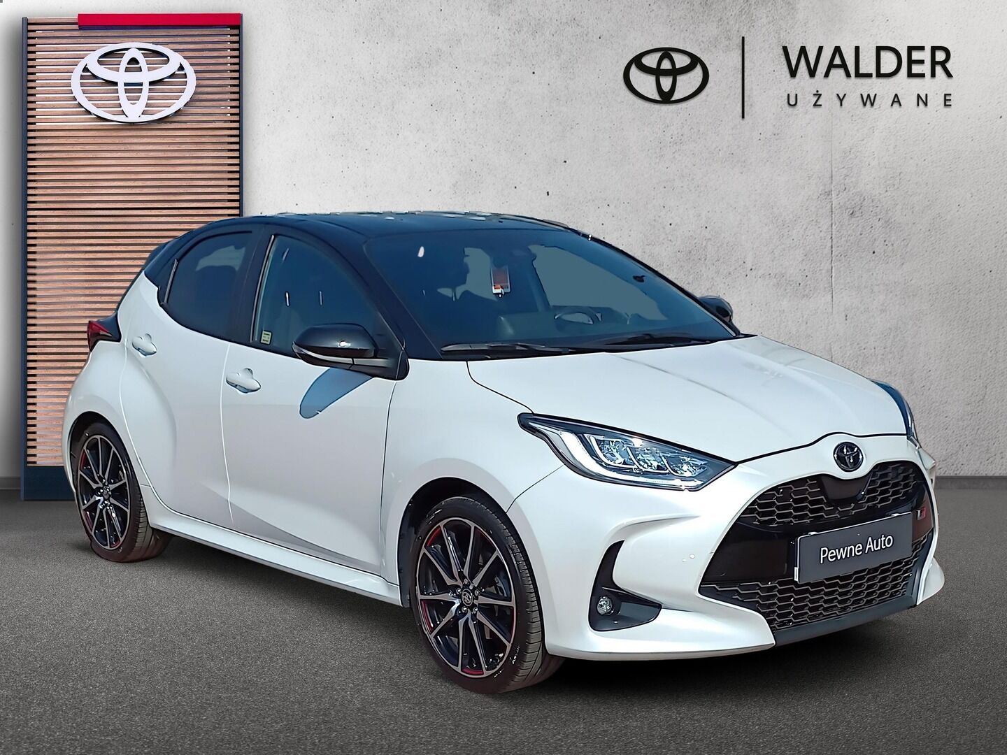 Toyota Yaris - zdjęcie 7