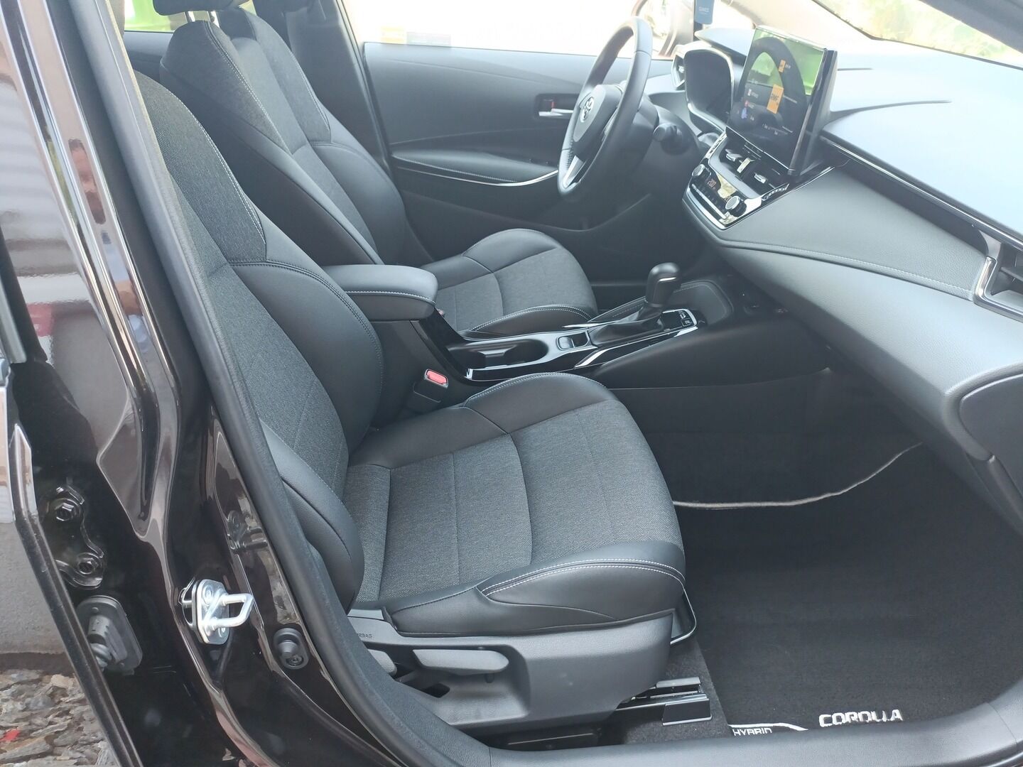 Toyota Corolla - zdjęcie 11