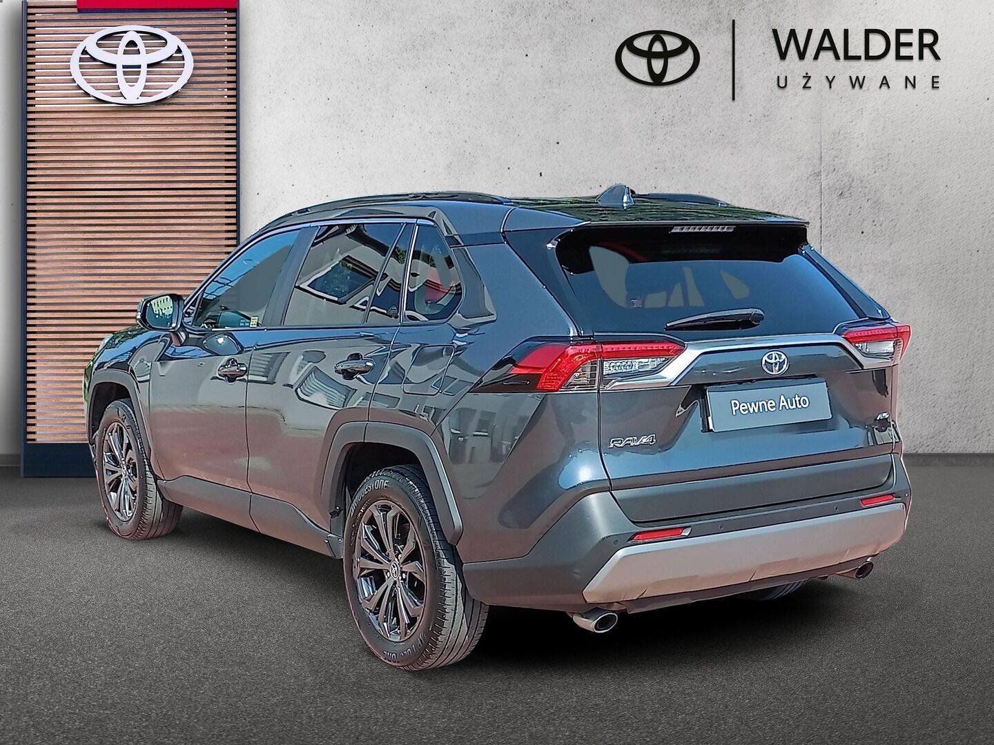 Toyota RAV4 - zdjęcie 3