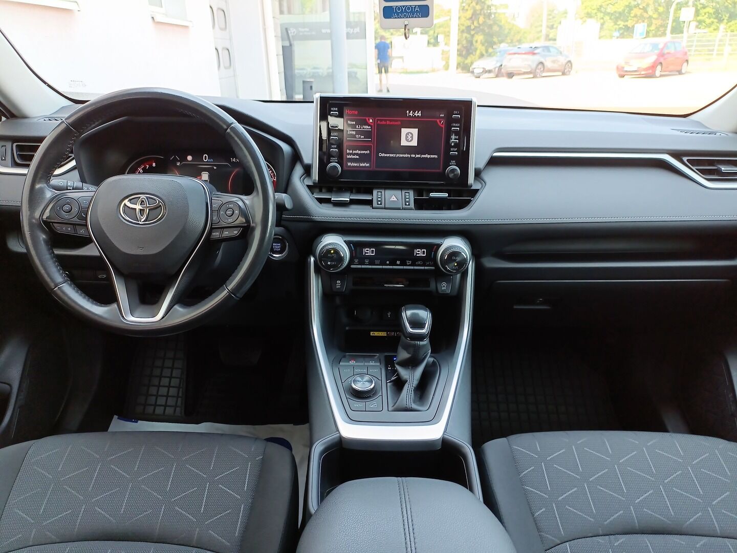 Toyota RAV4 - zdjęcie 13