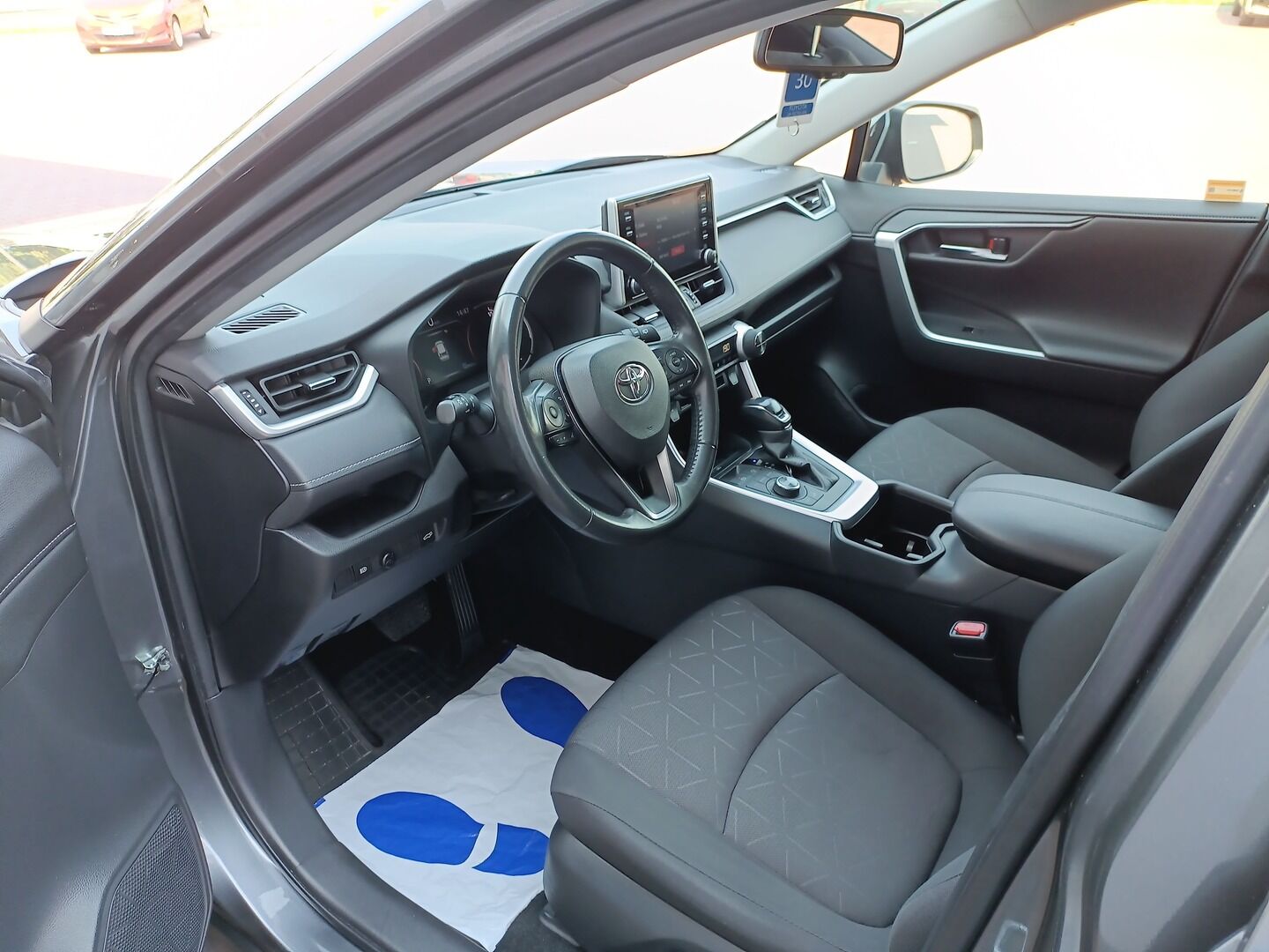 Toyota RAV4 - zdjęcie 19