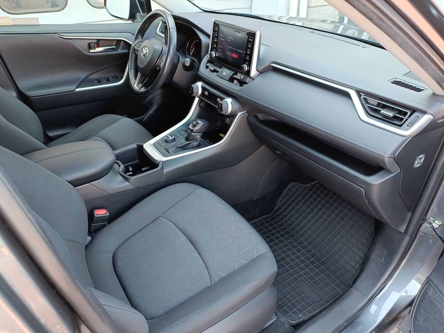 Toyota RAV4 - zdjęcie 20