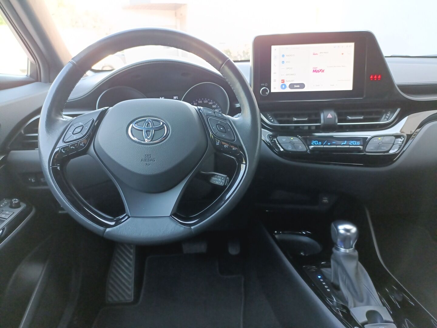 Toyota C-HR - zdjęcie 14