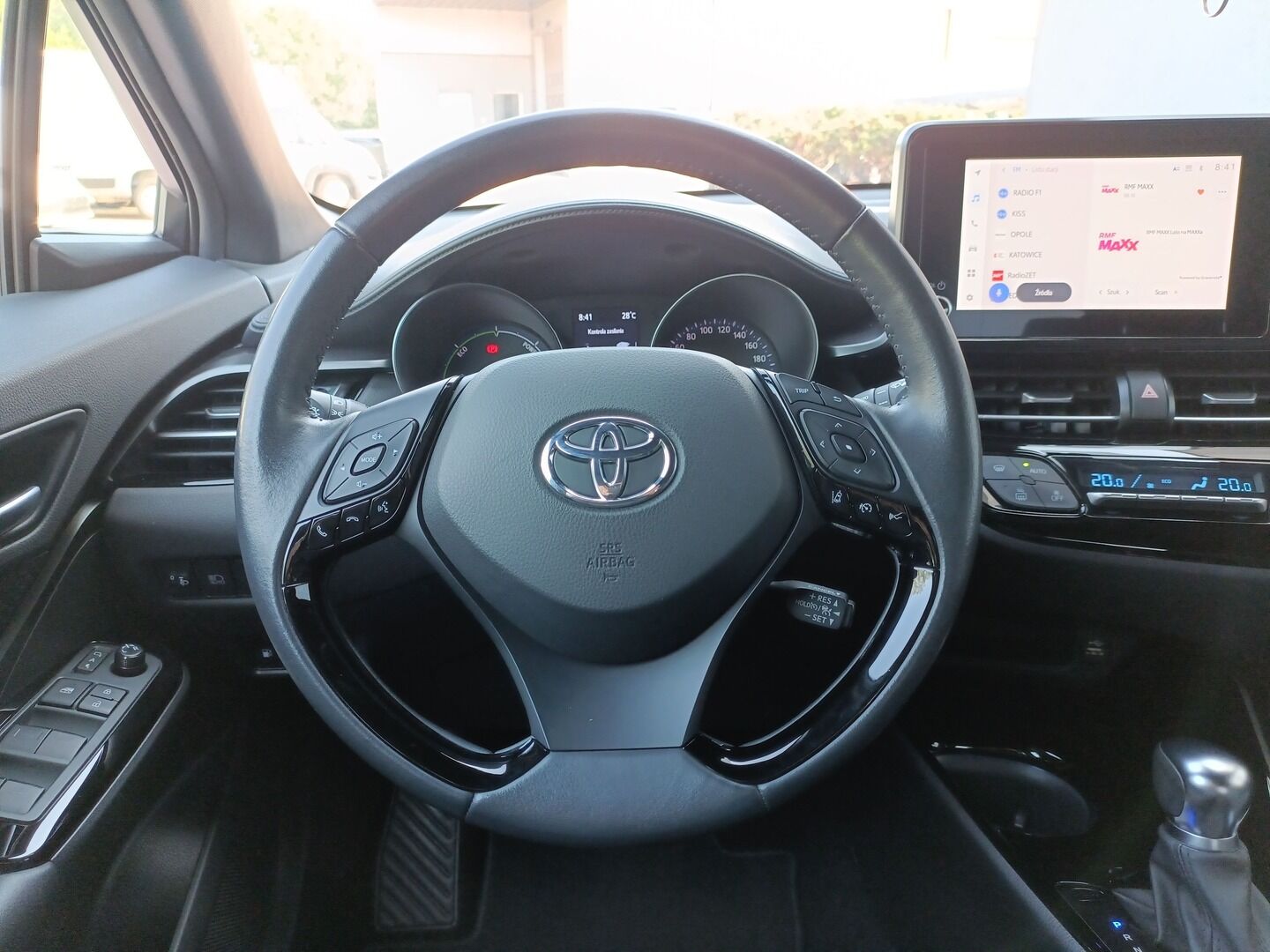 Toyota C-HR - zdjęcie 15